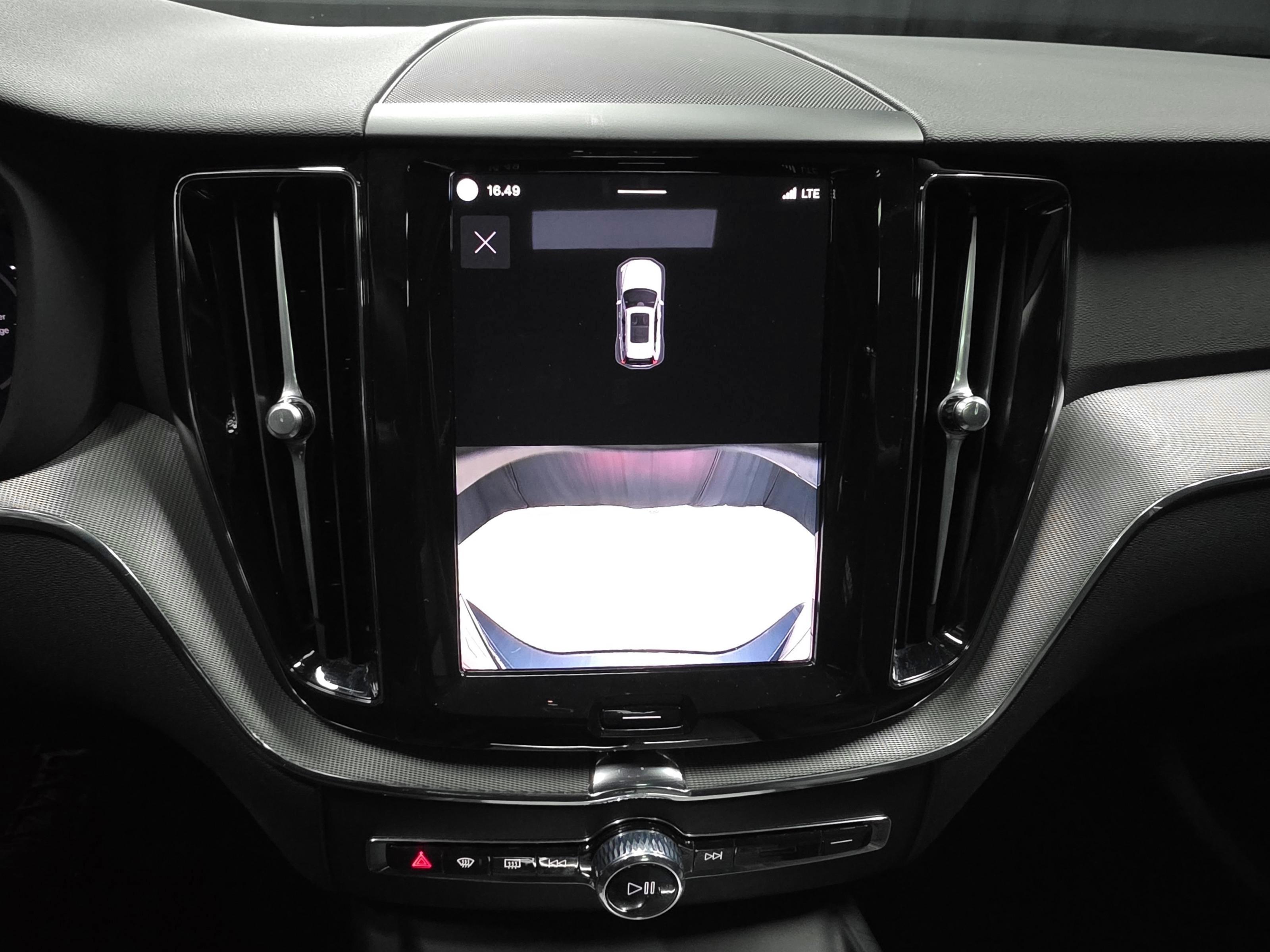 Volvo XC60 13