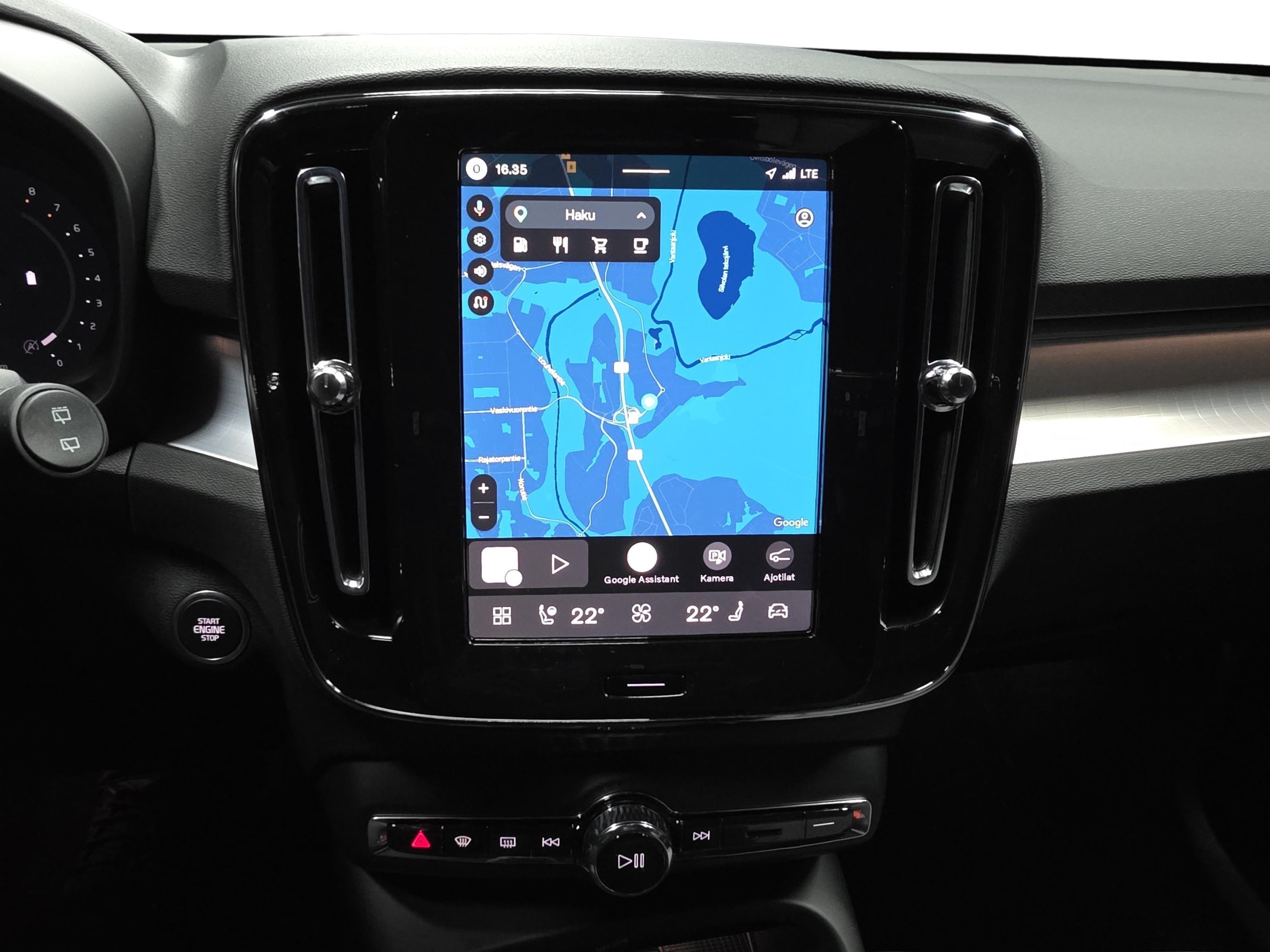 Volvo XC40 13