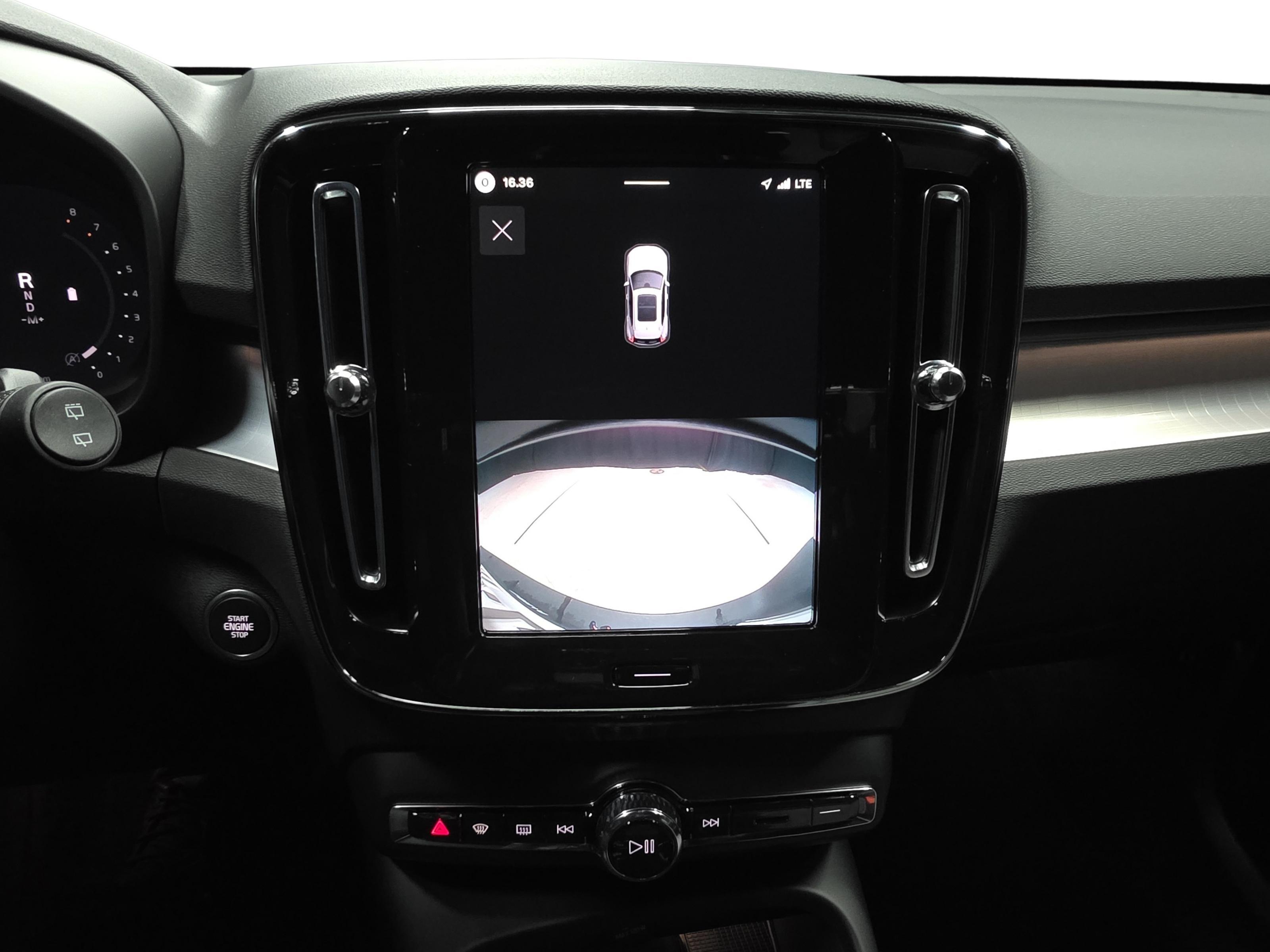 Volvo XC40 14