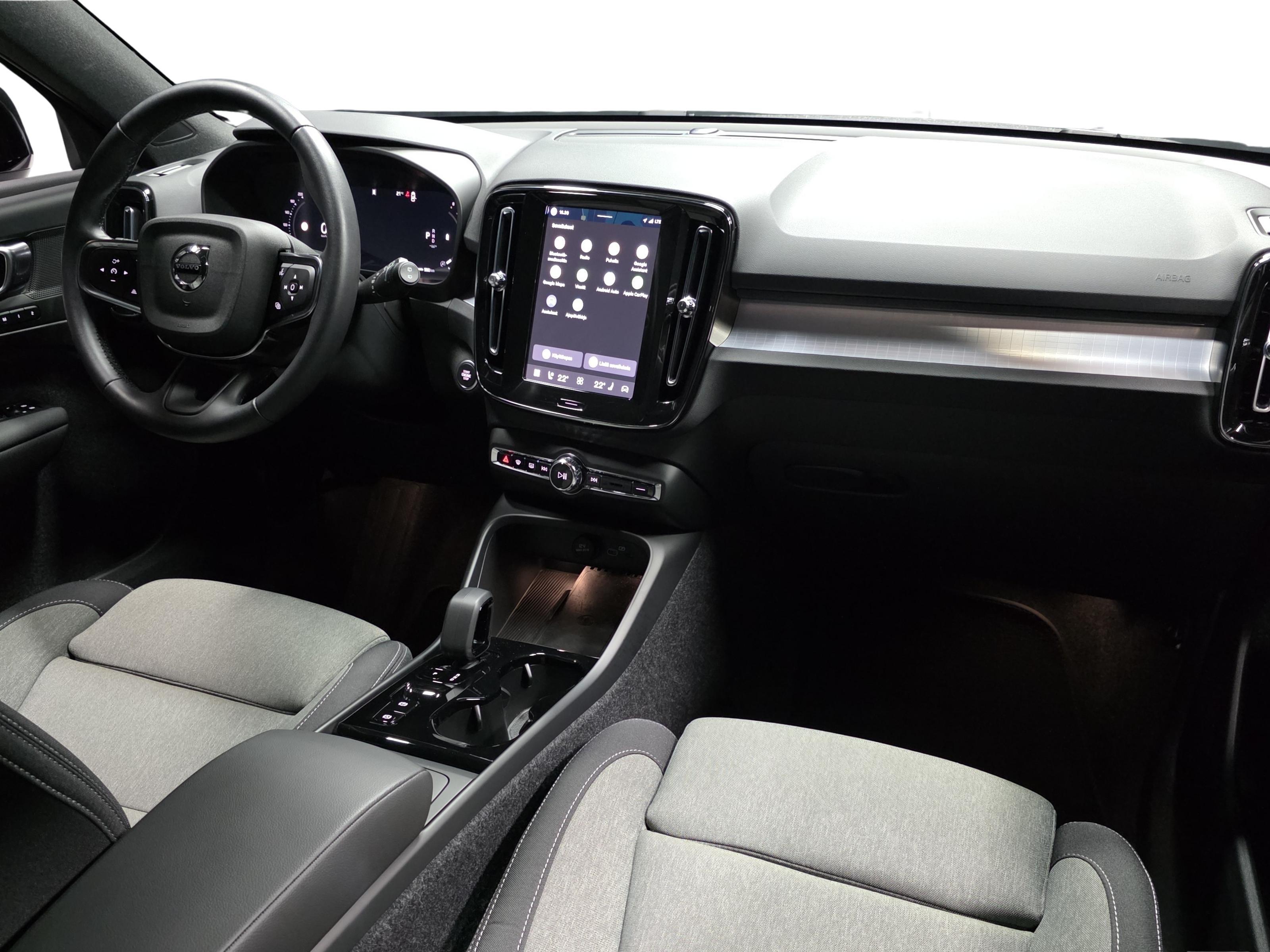 Volvo XC40 17