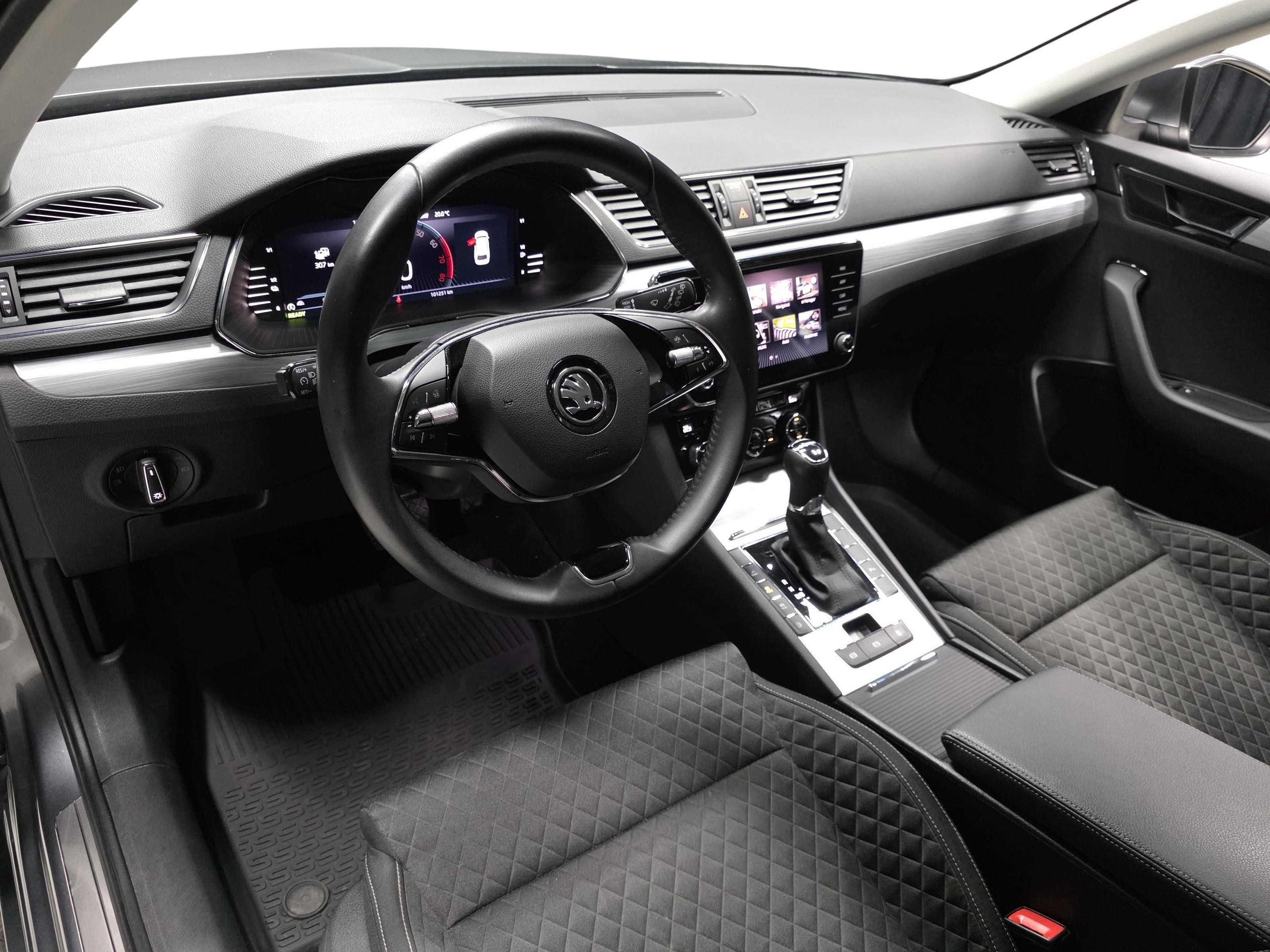 Skoda Superb 8