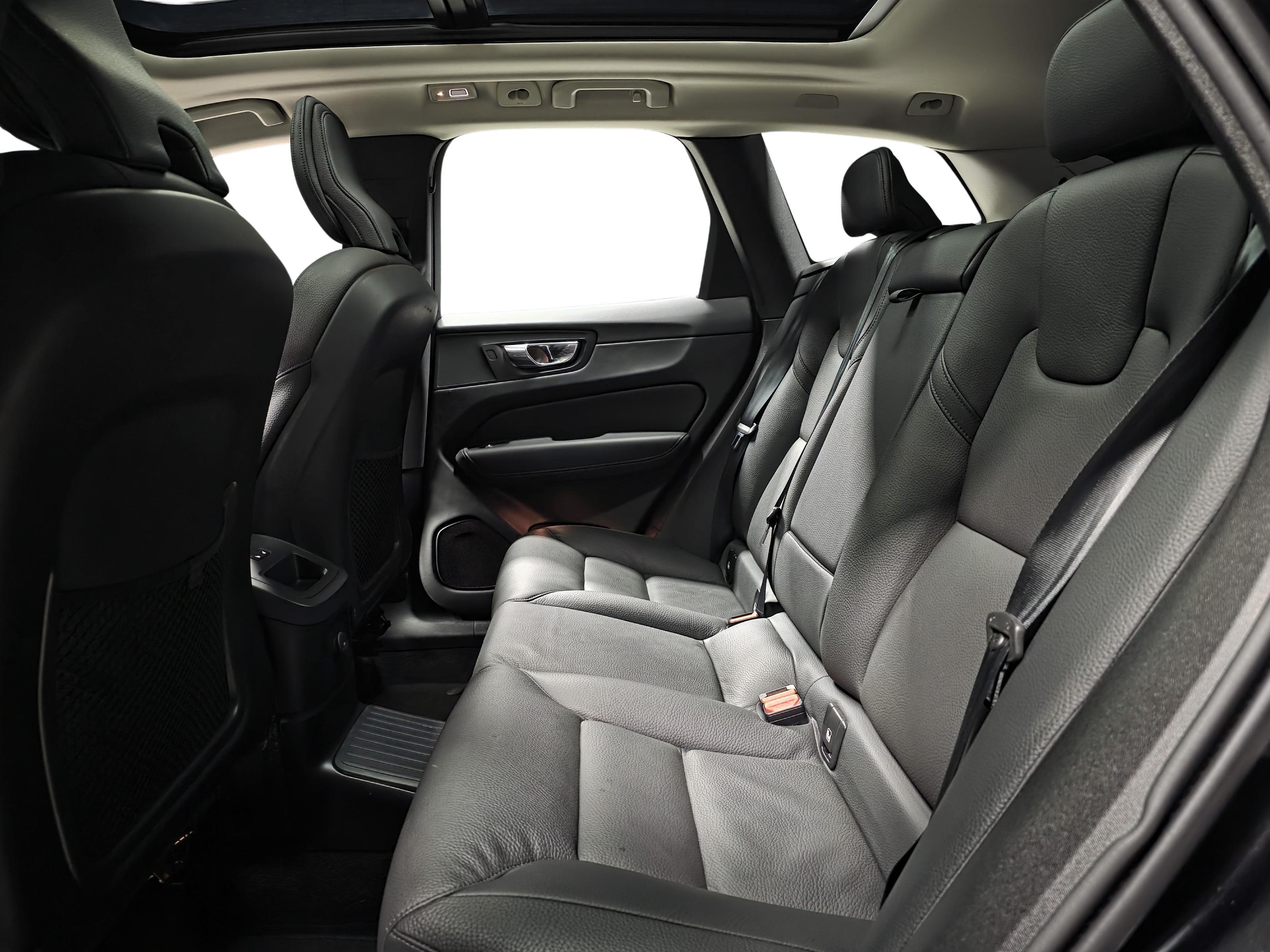 Volvo XC60 9