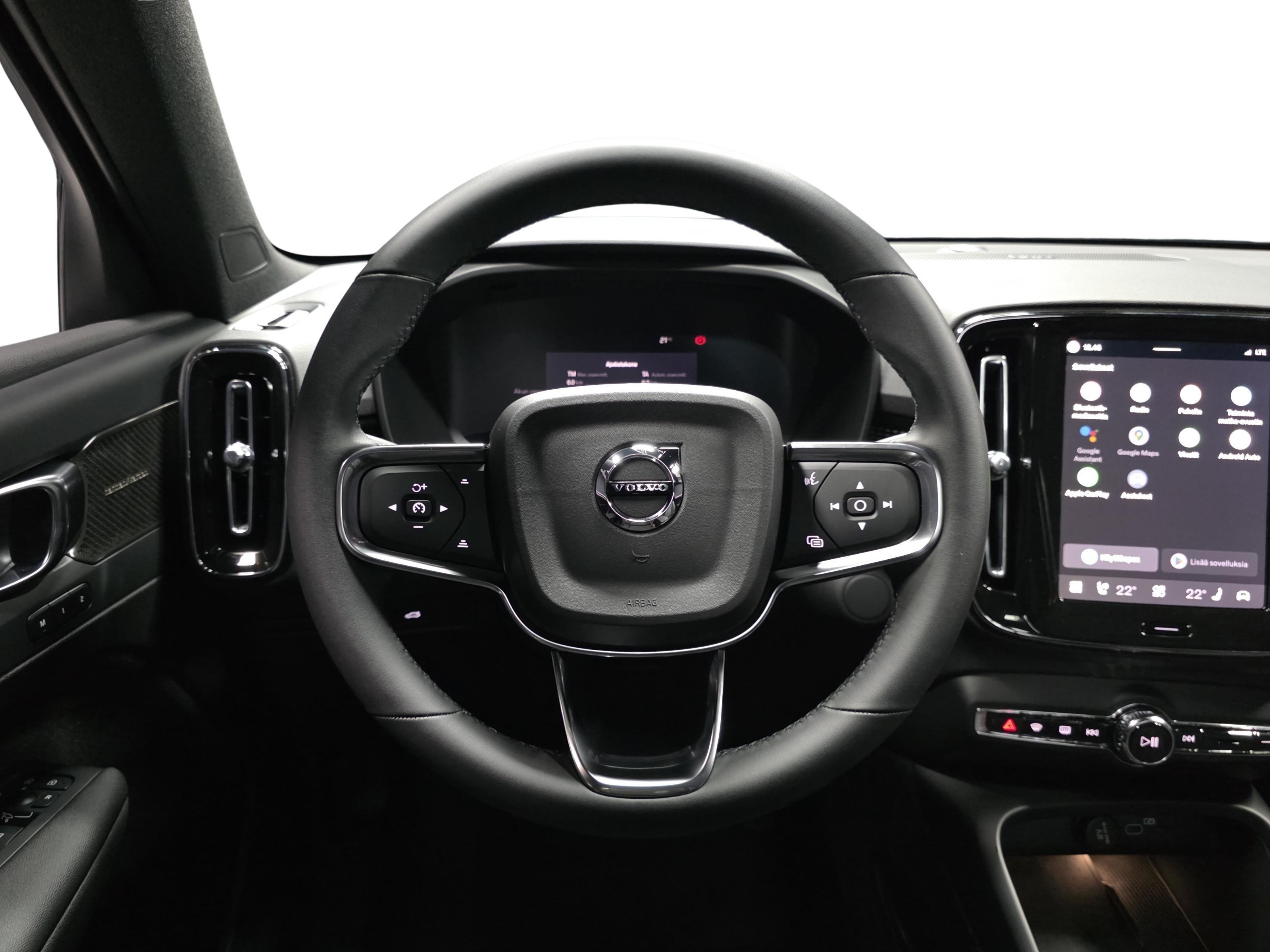 Volvo EX40 10