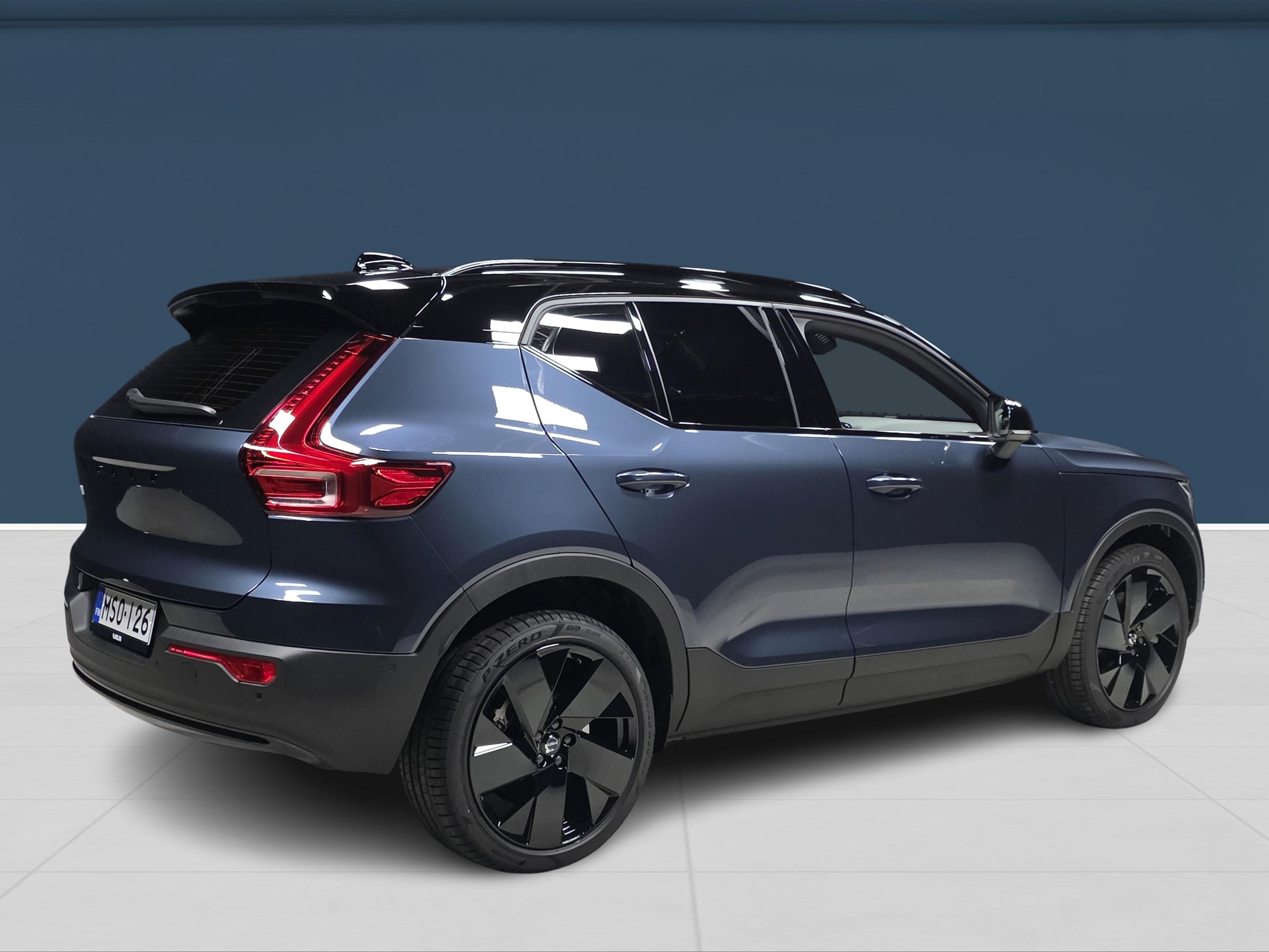Volvo EX40 4