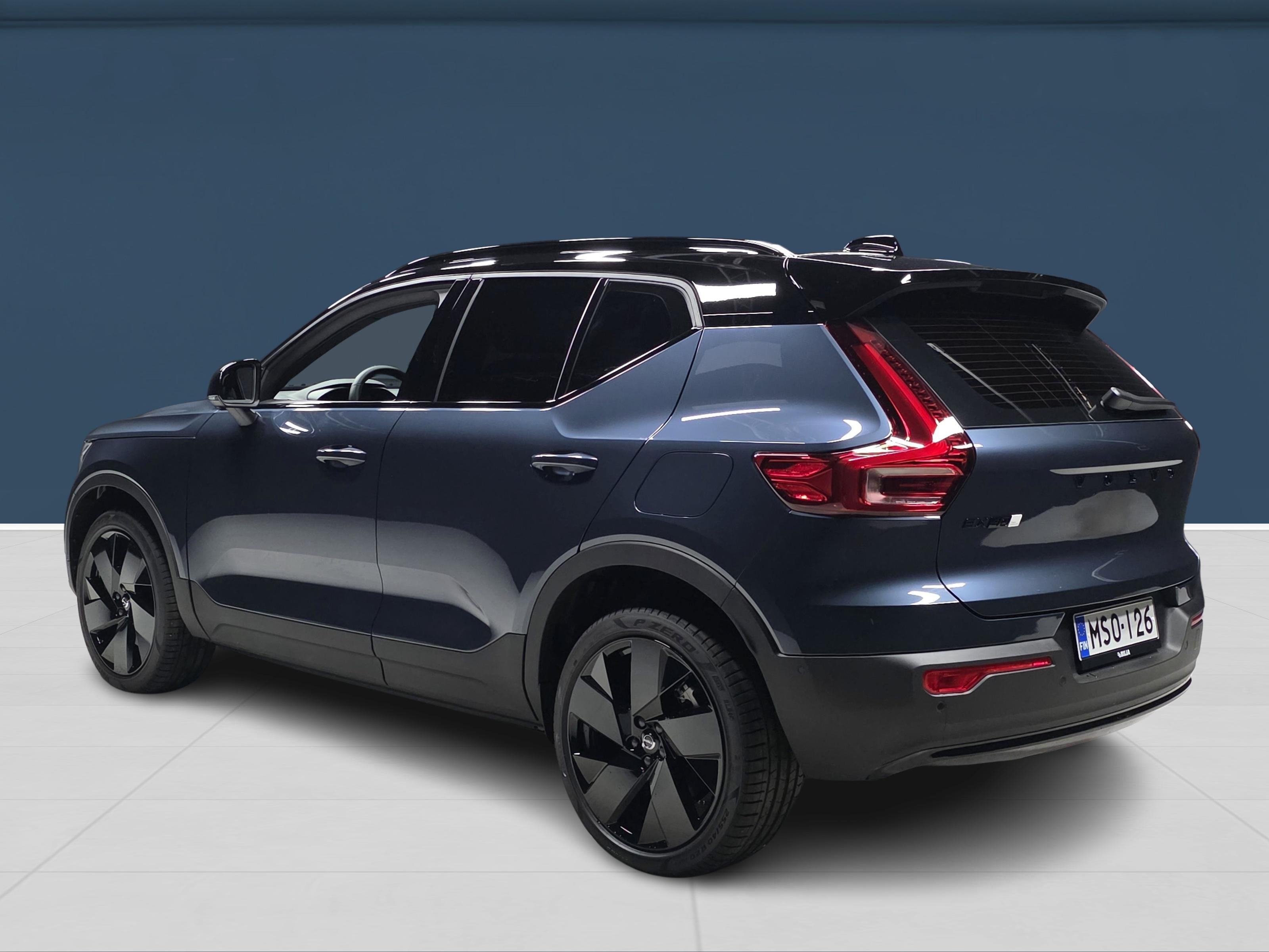 Volvo EX40 6