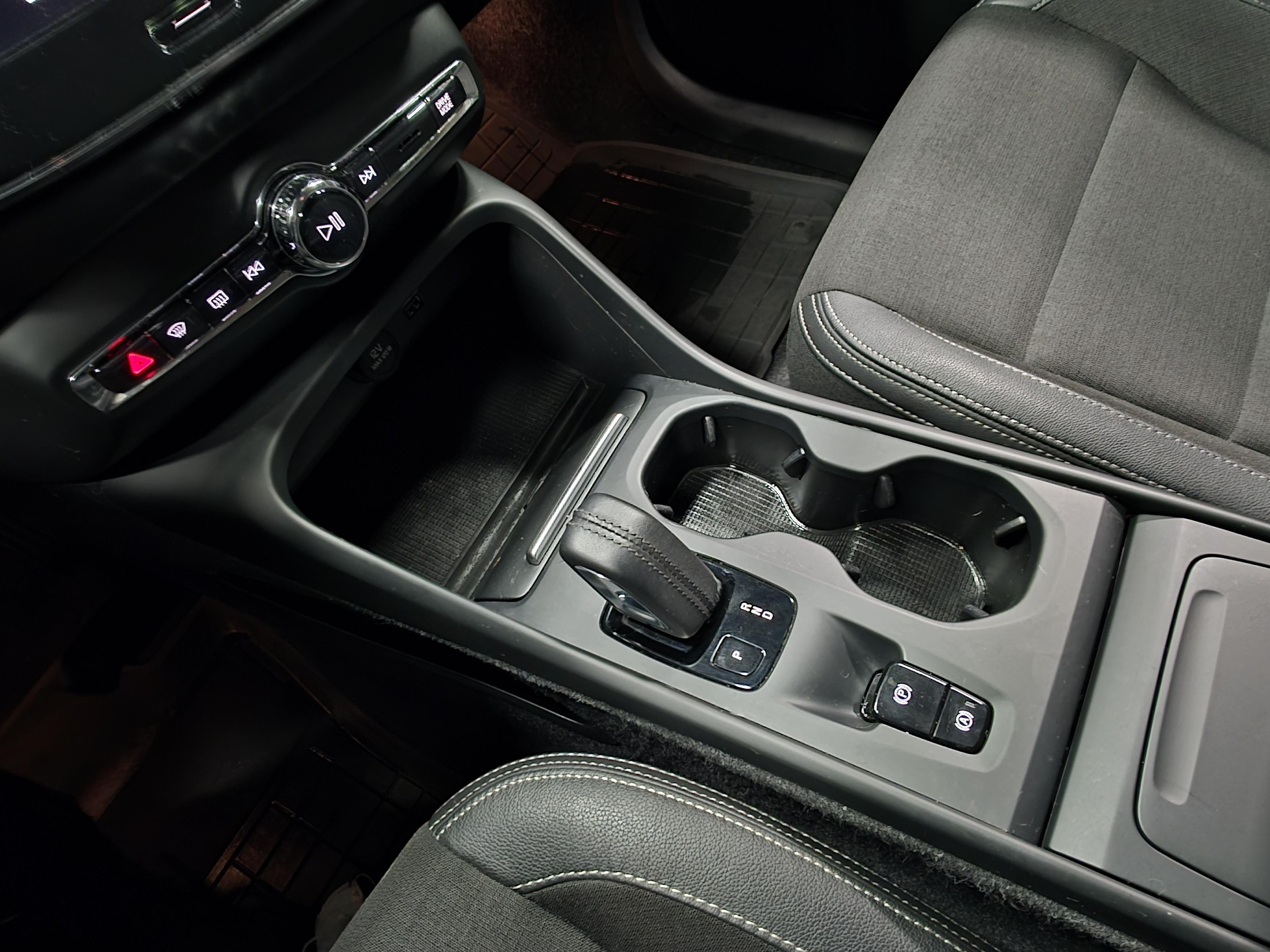 Volvo XC40 14