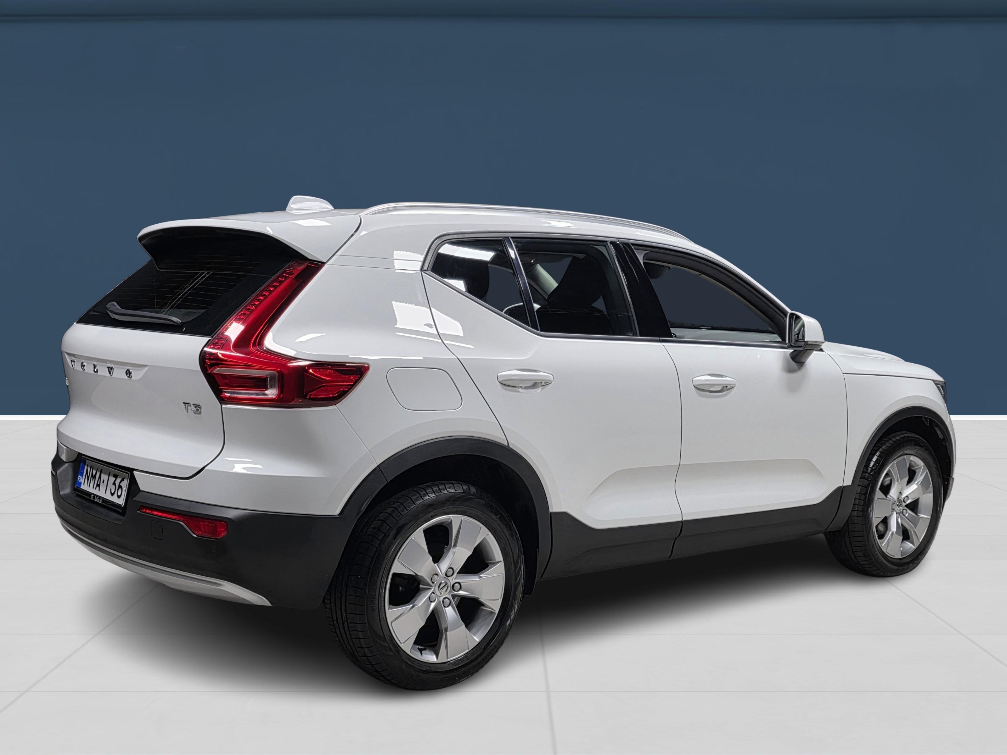 Volvo XC40 4