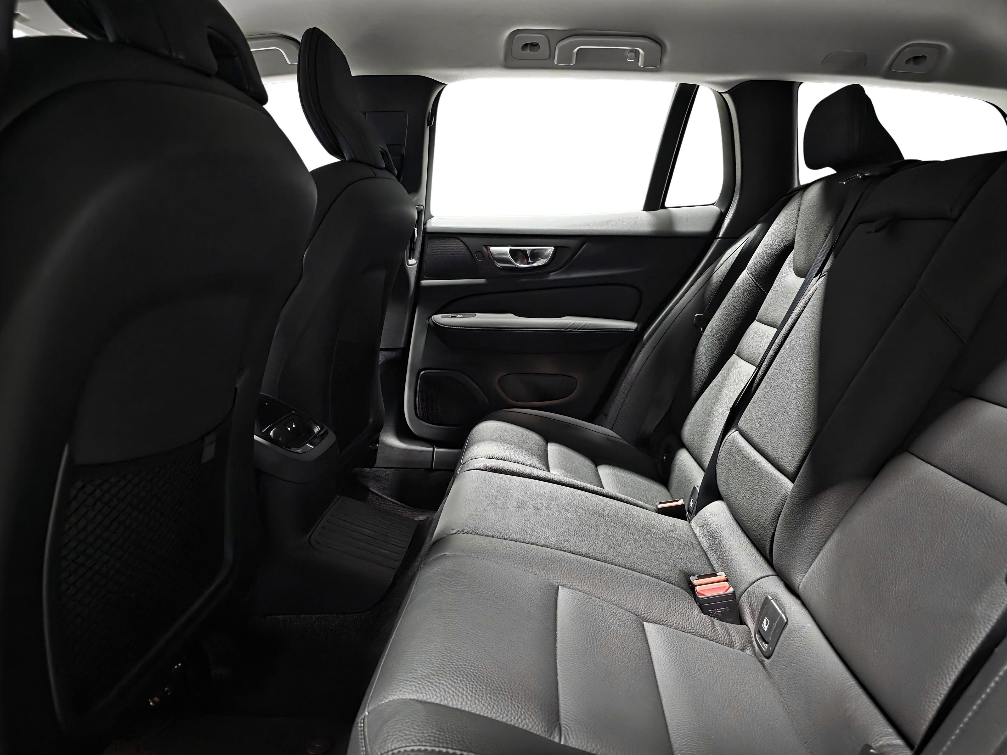Volvo V60 9