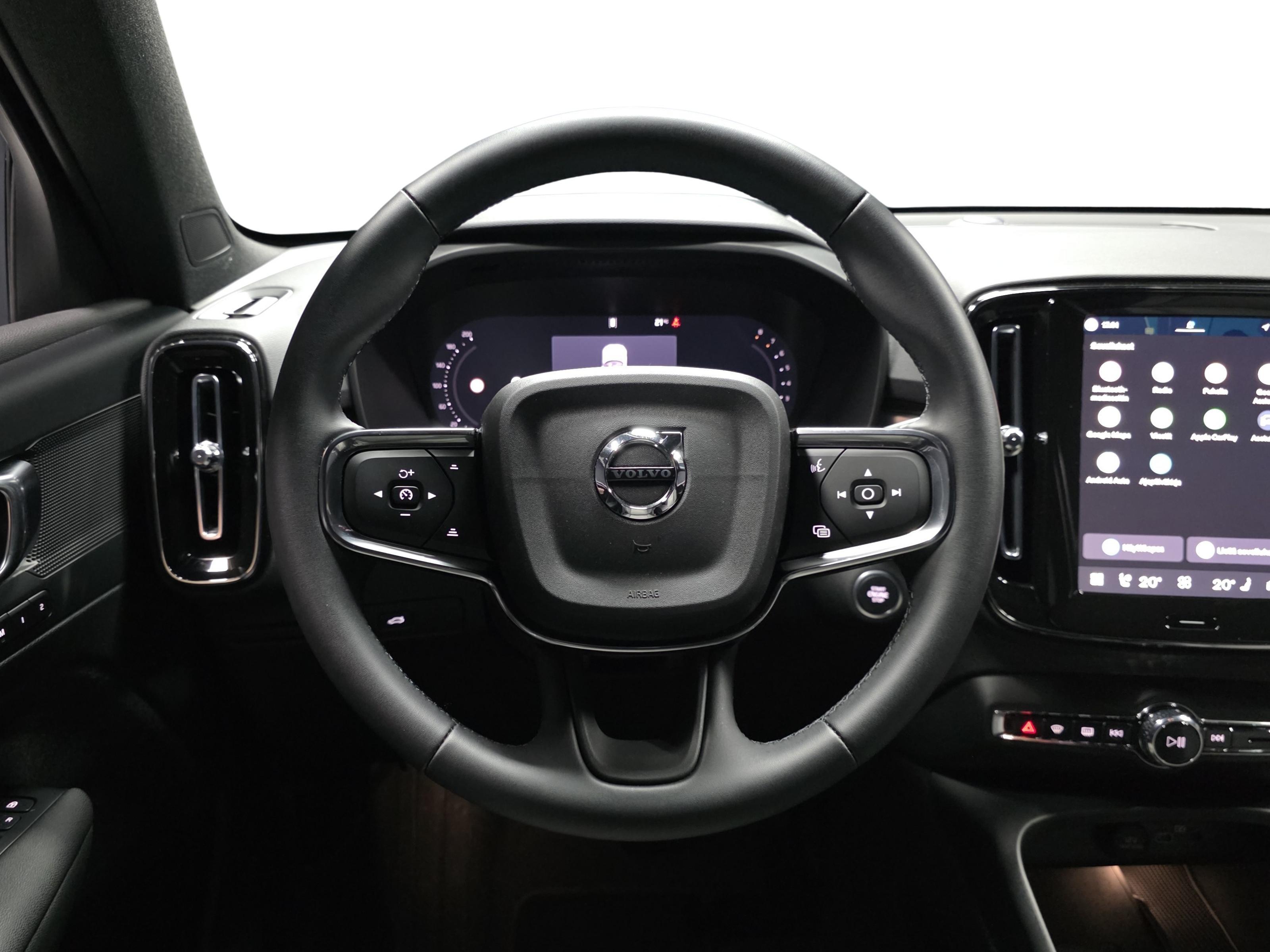 Volvo XC40 10