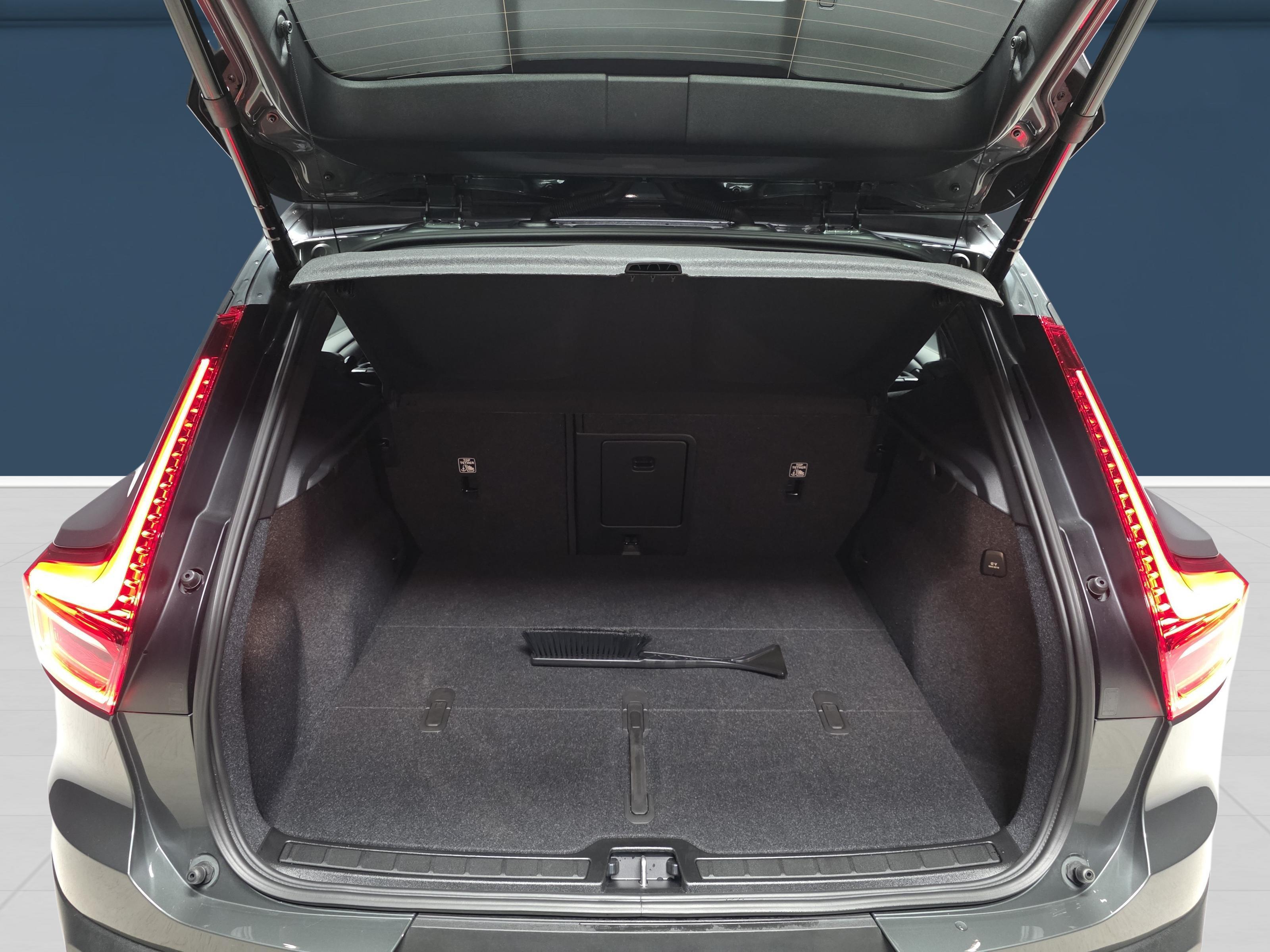 Volvo XC40 11
