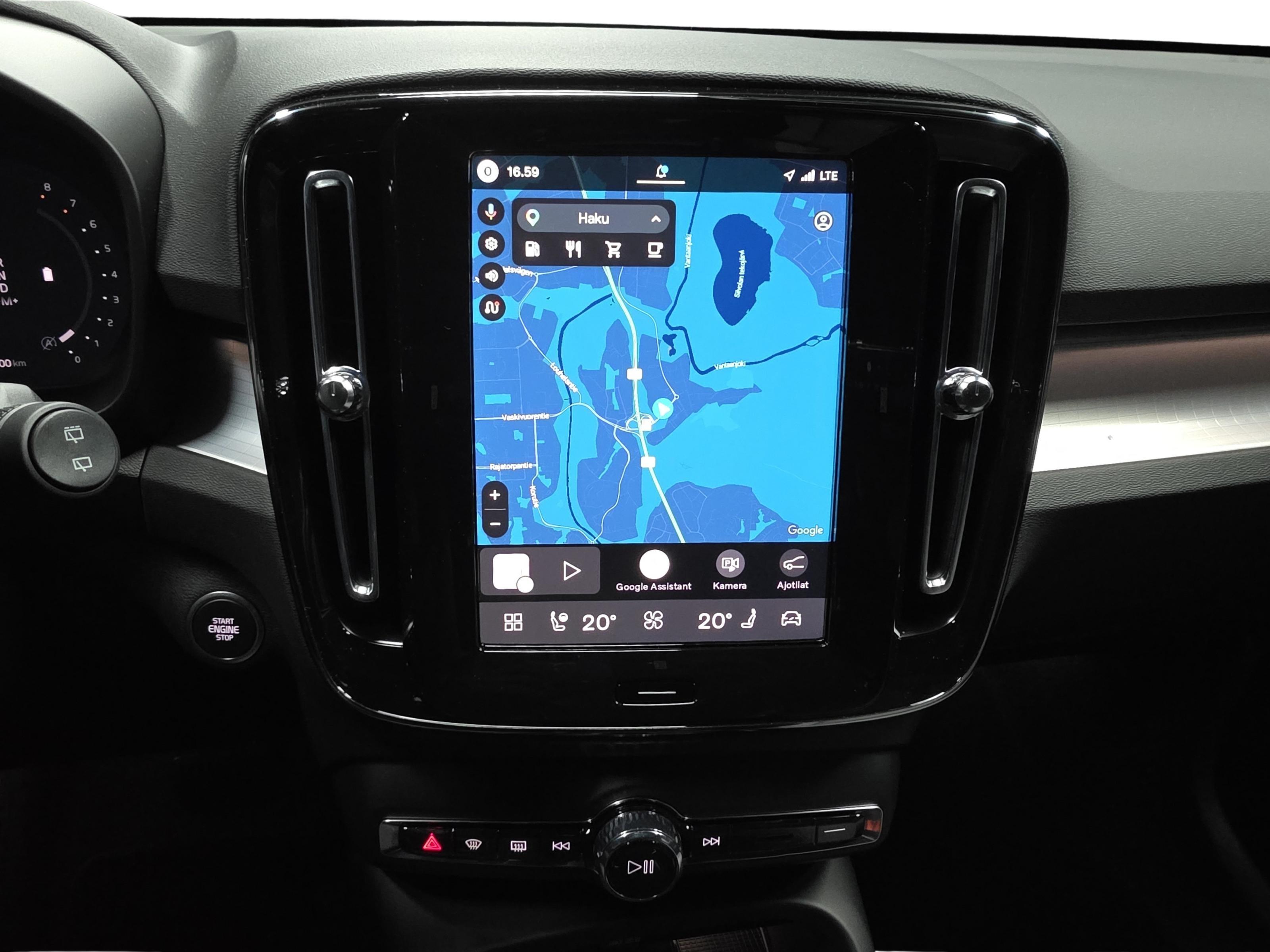 Volvo XC40 13