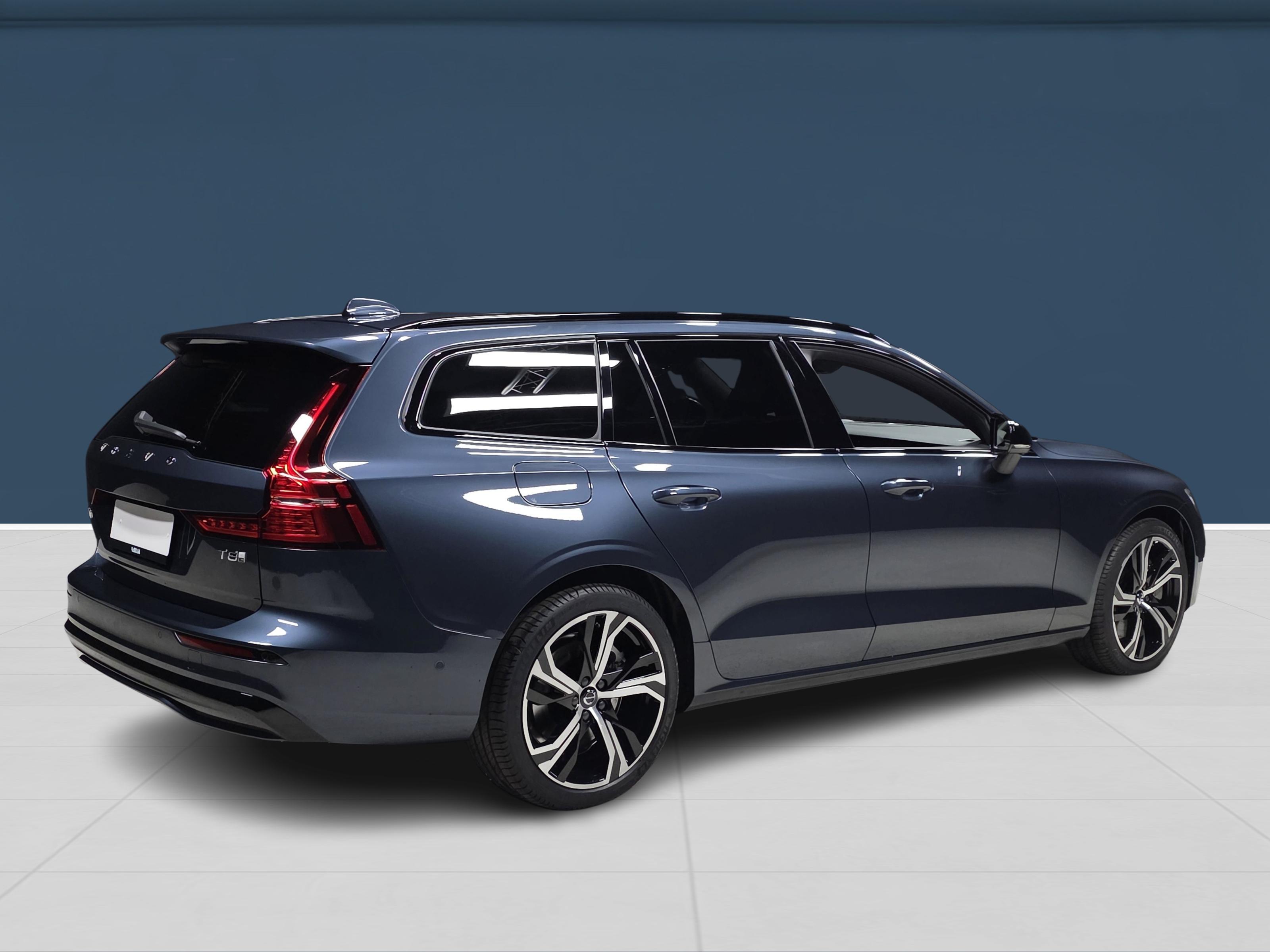 Volvo V60 4