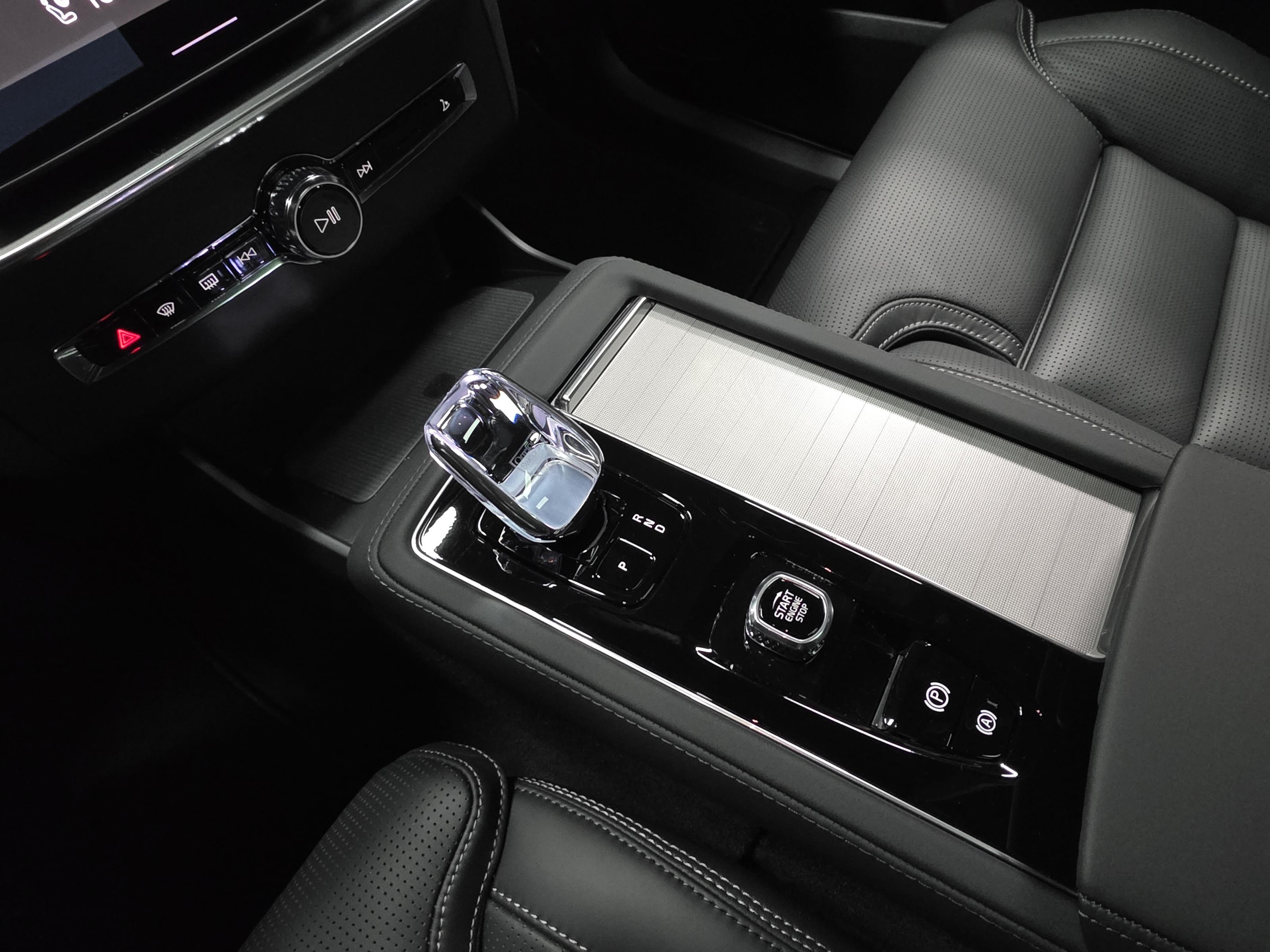 Volvo XC90 13