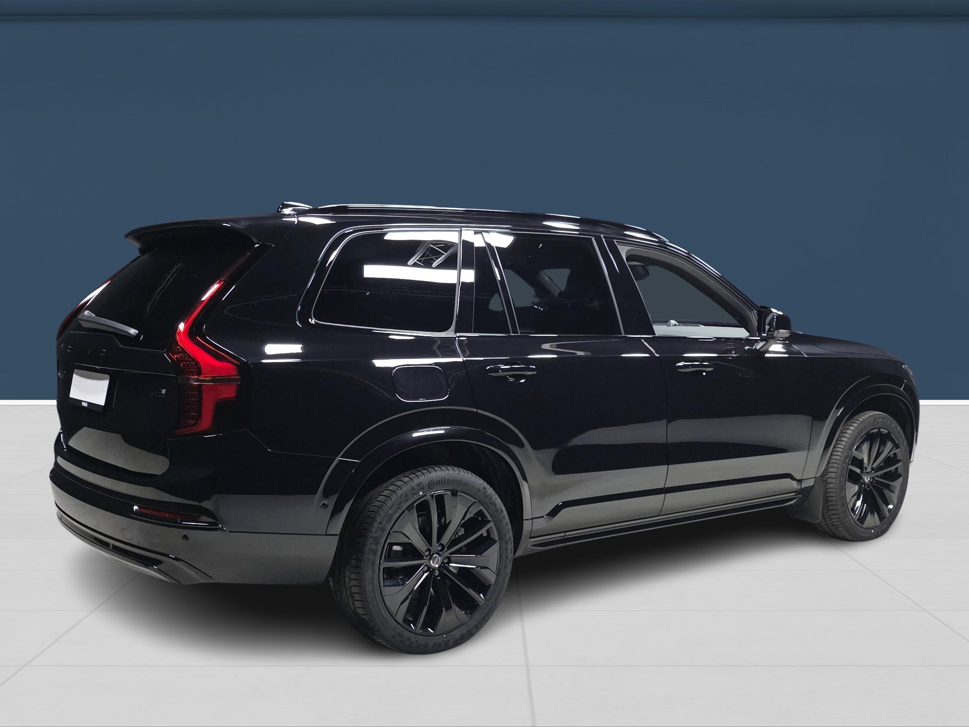 Volvo XC90 4