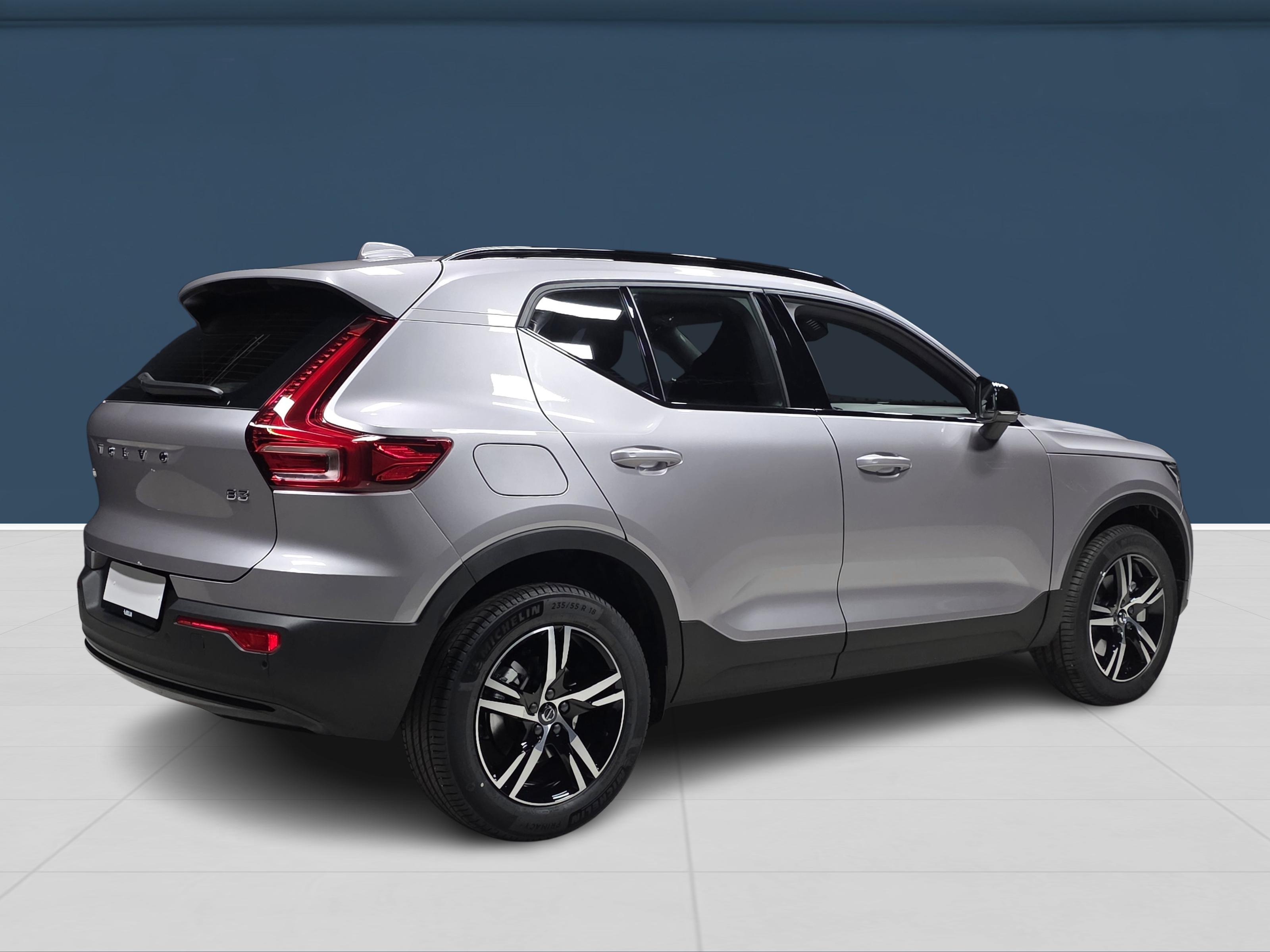Volvo XC40 4