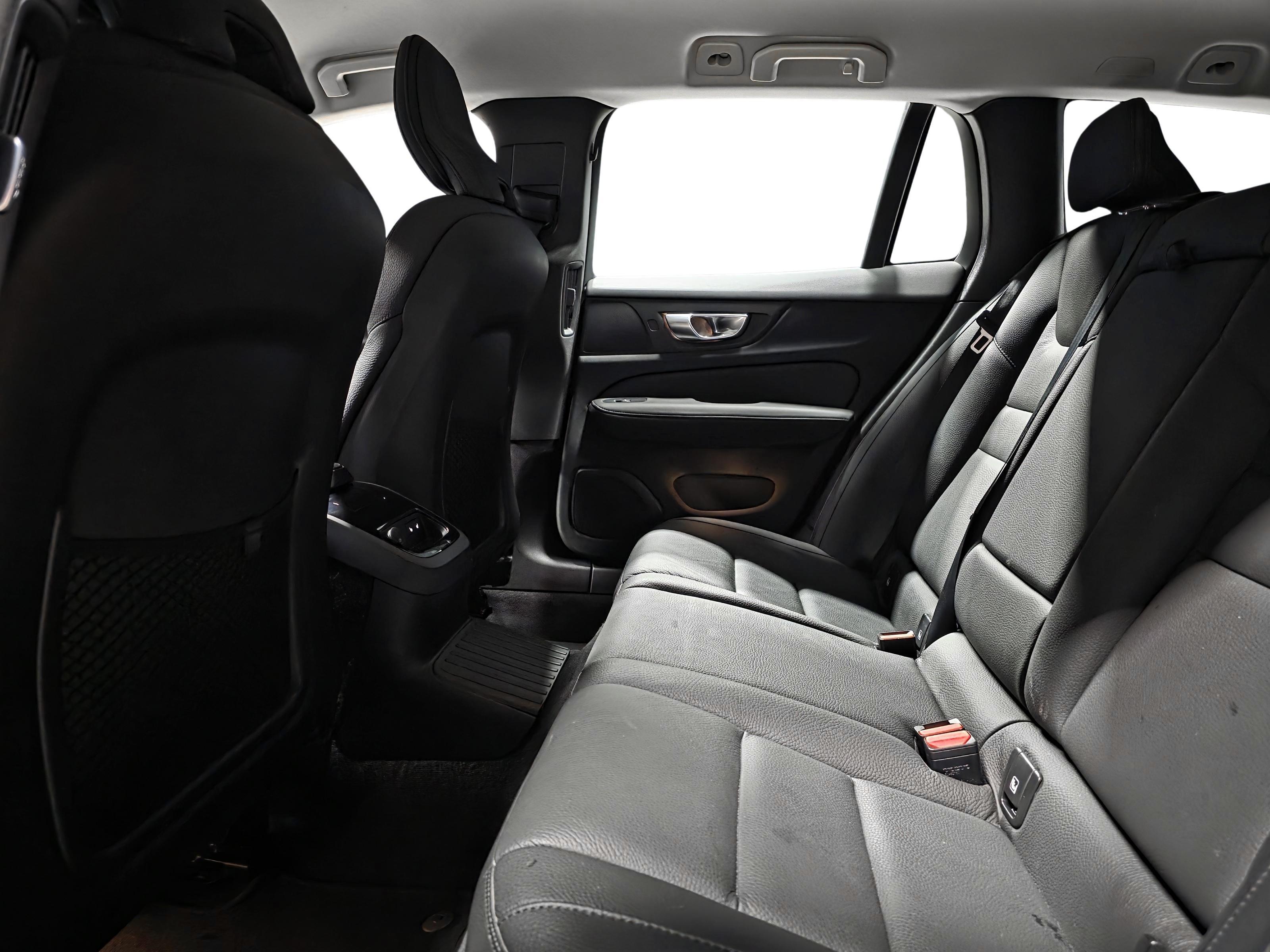 Volvo V60 9