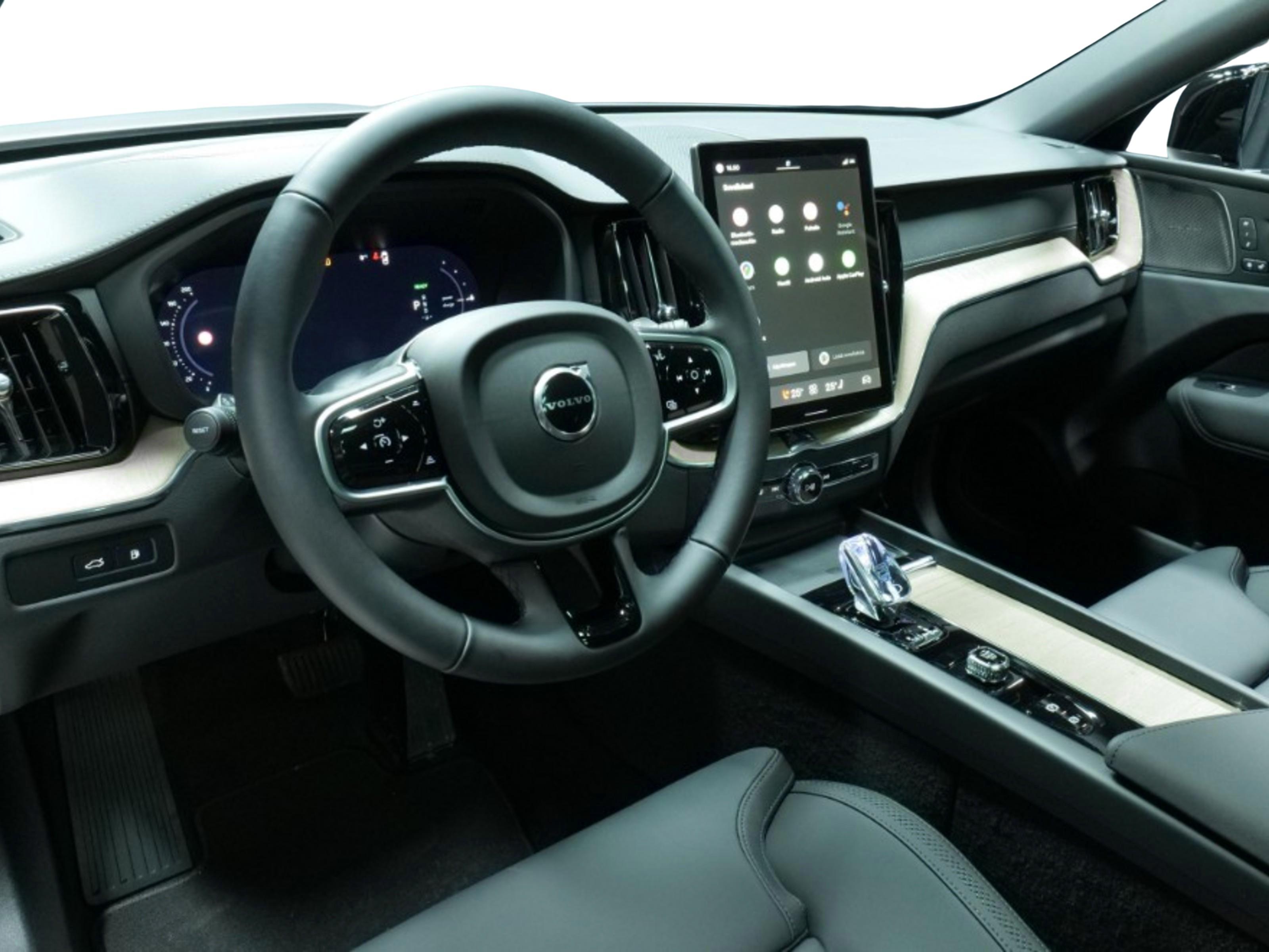 Volvo XC60 8