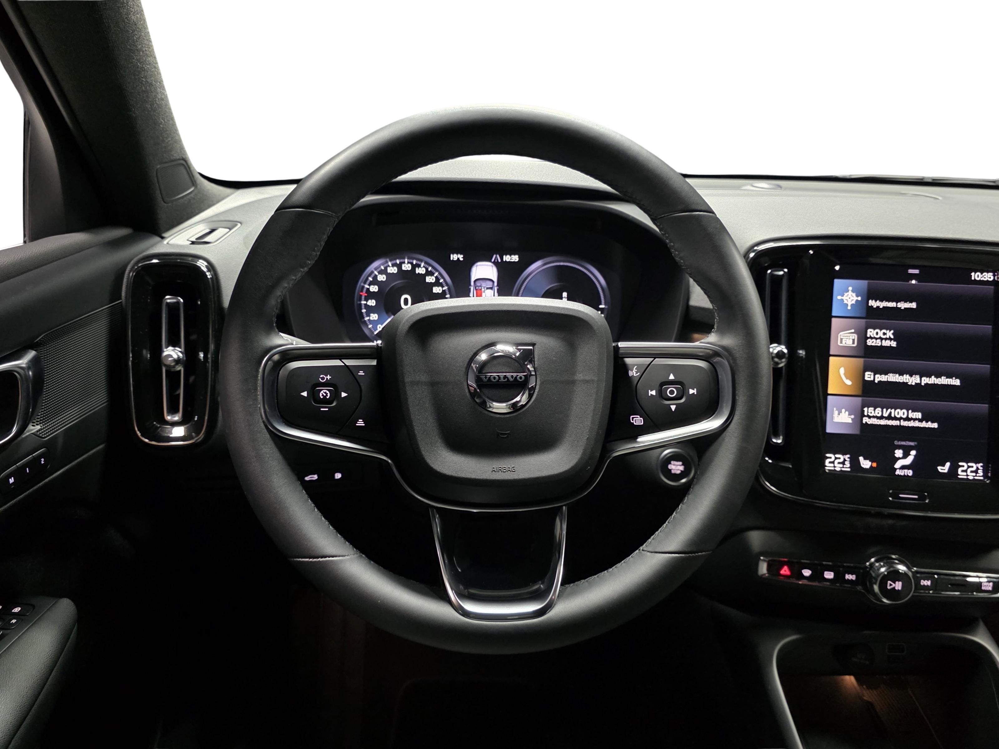 Volvo XC40 10