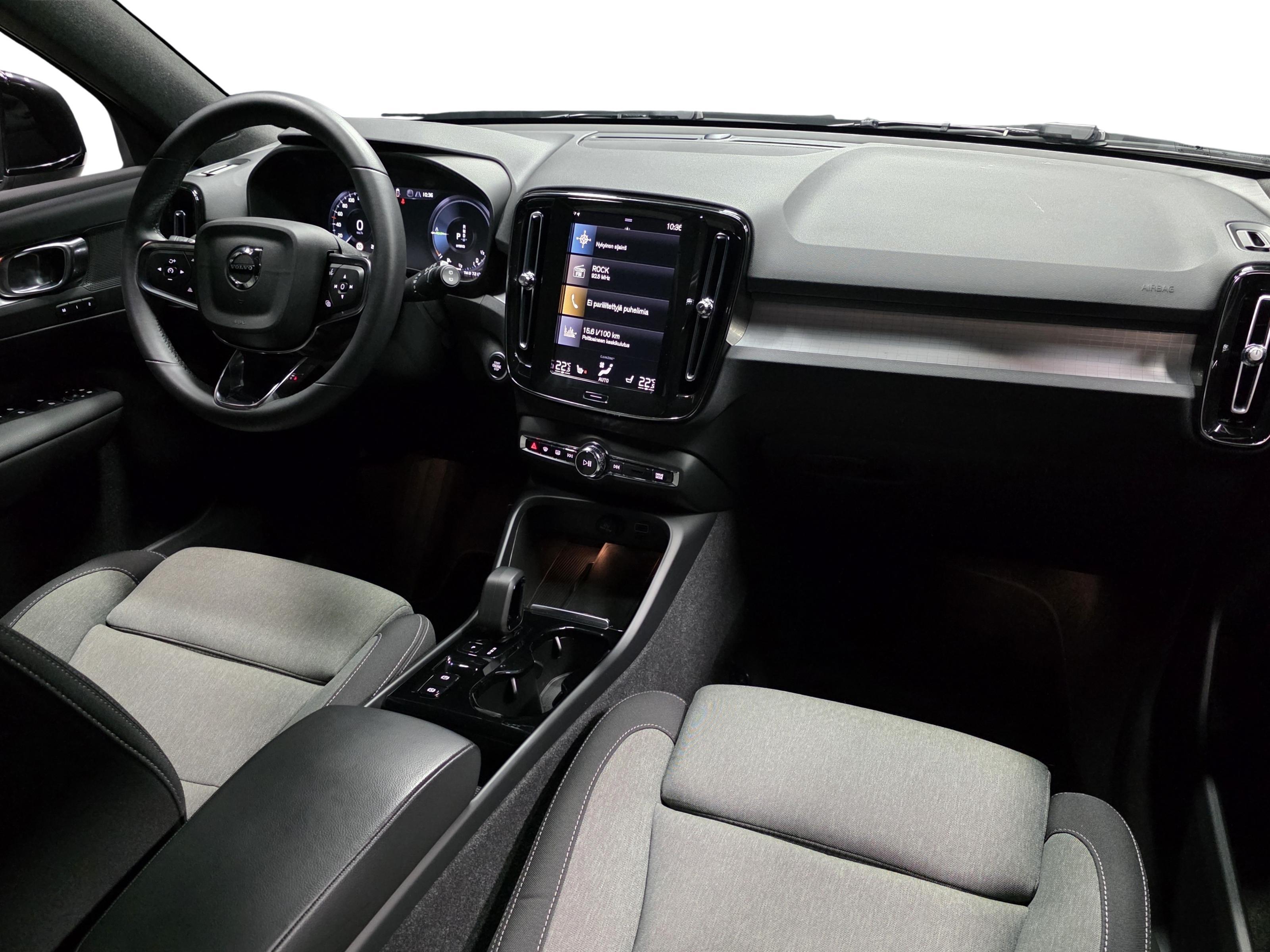 Volvo XC40 17