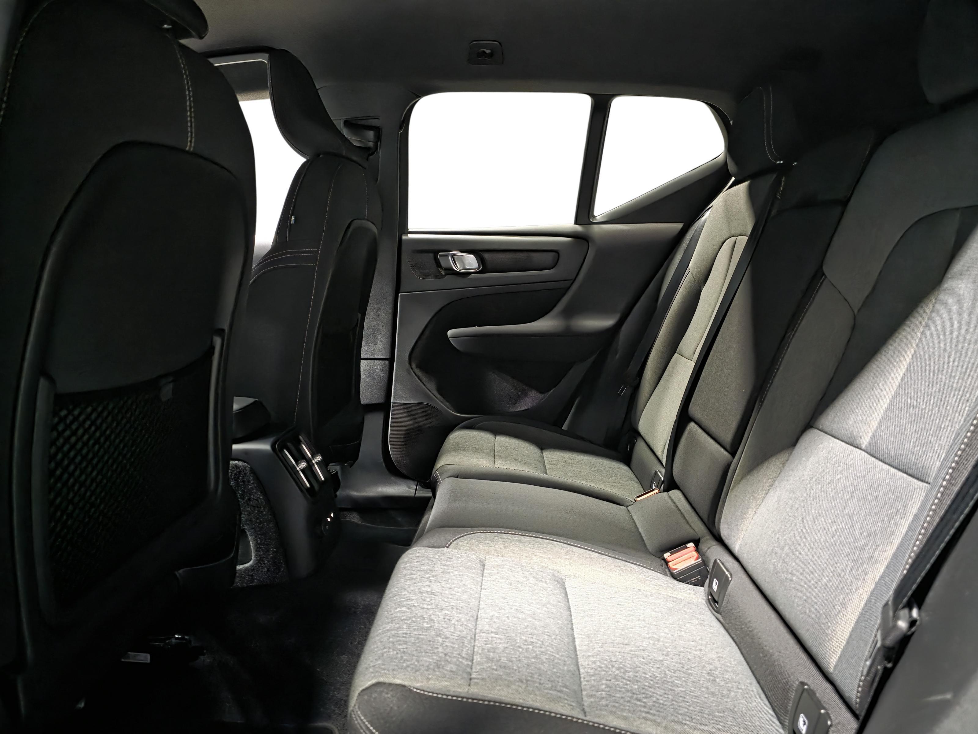 Volvo XC40 9