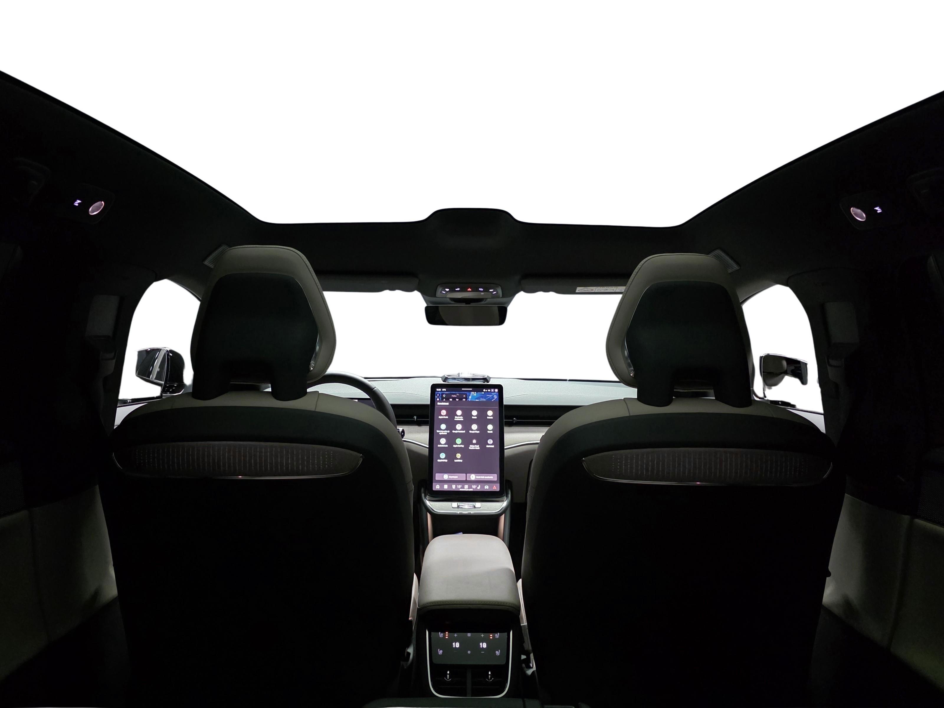 Volvo ES90 16