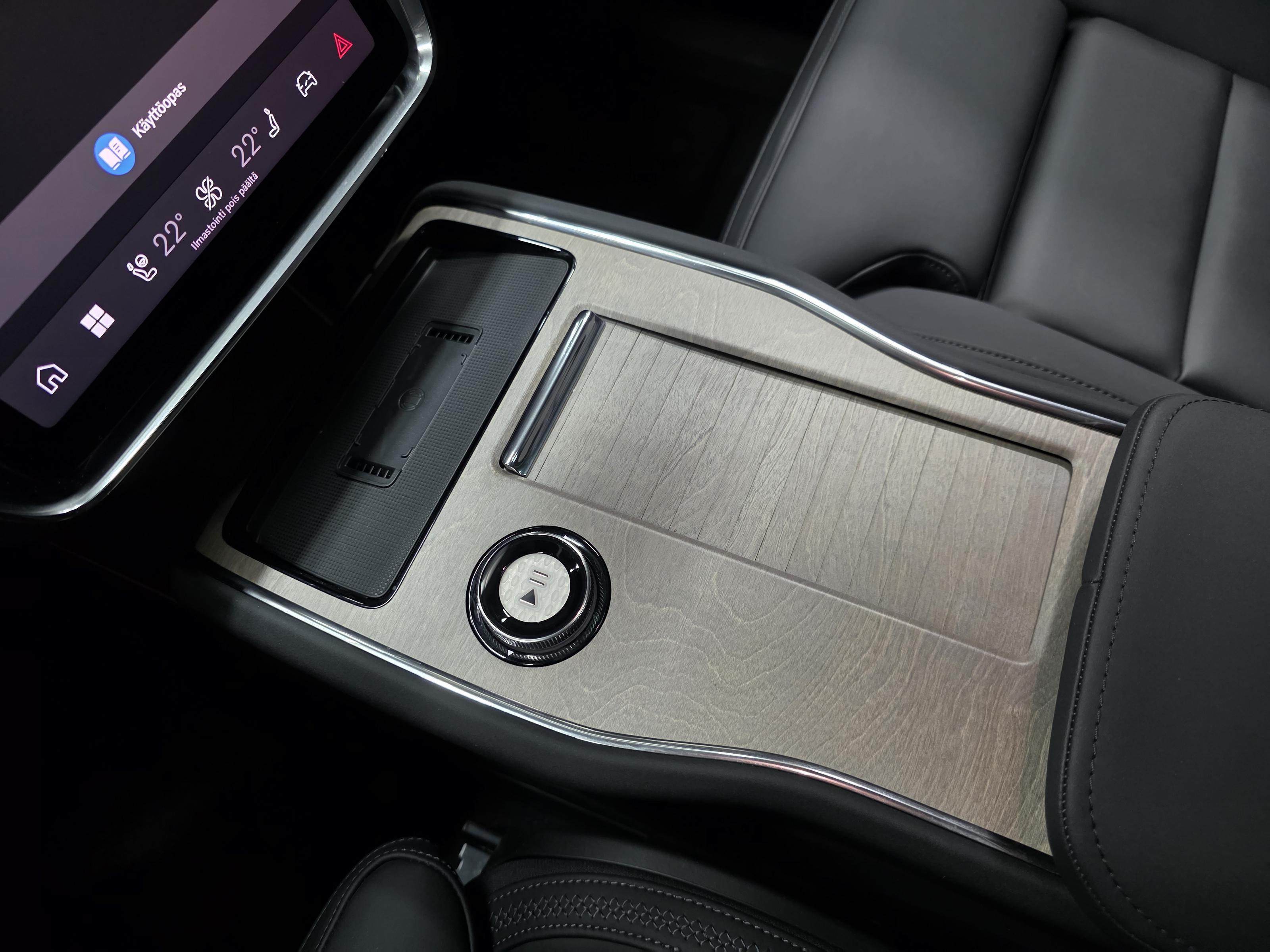 Volvo EX90 15
