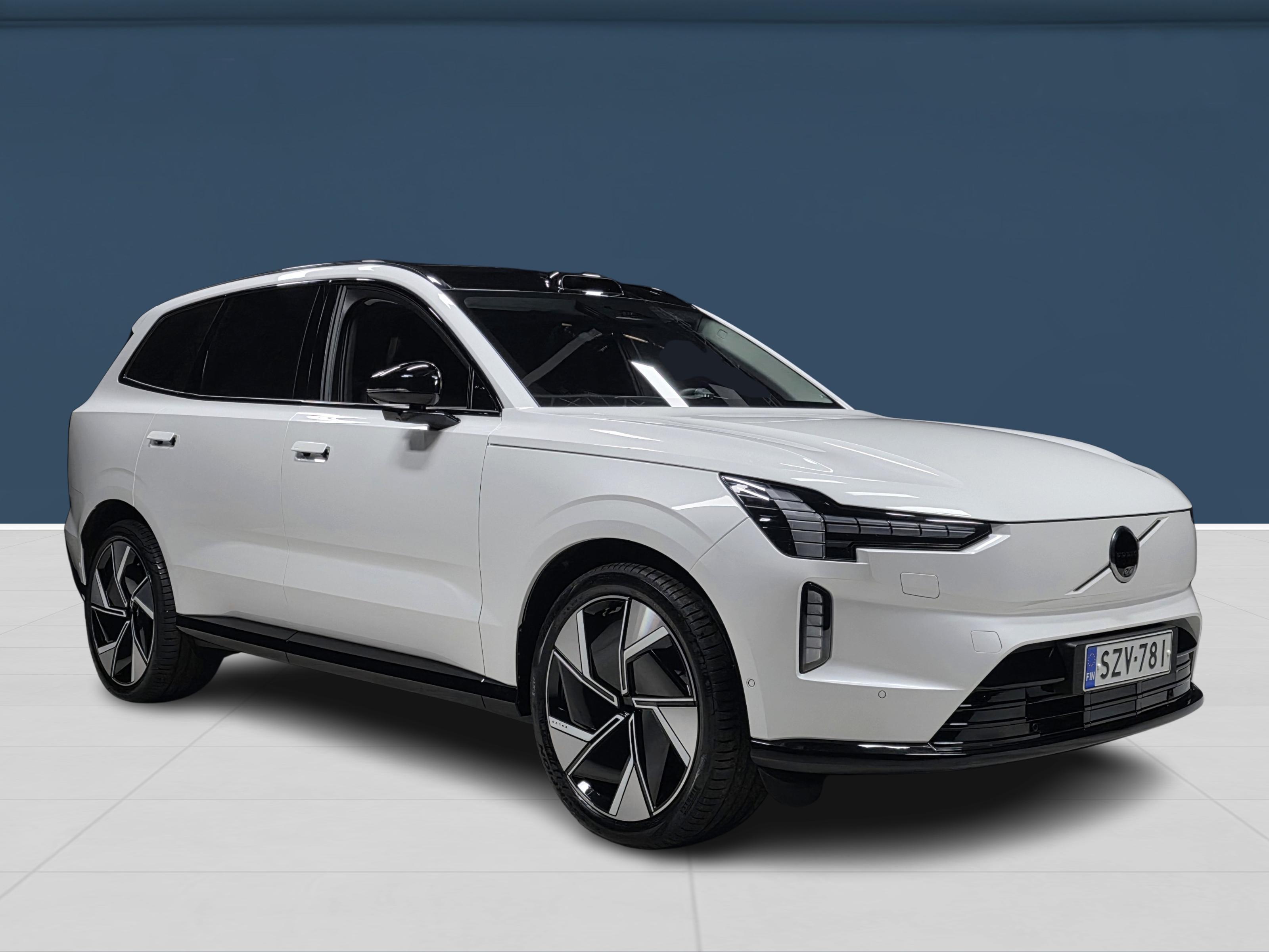 Volvo EX90 3