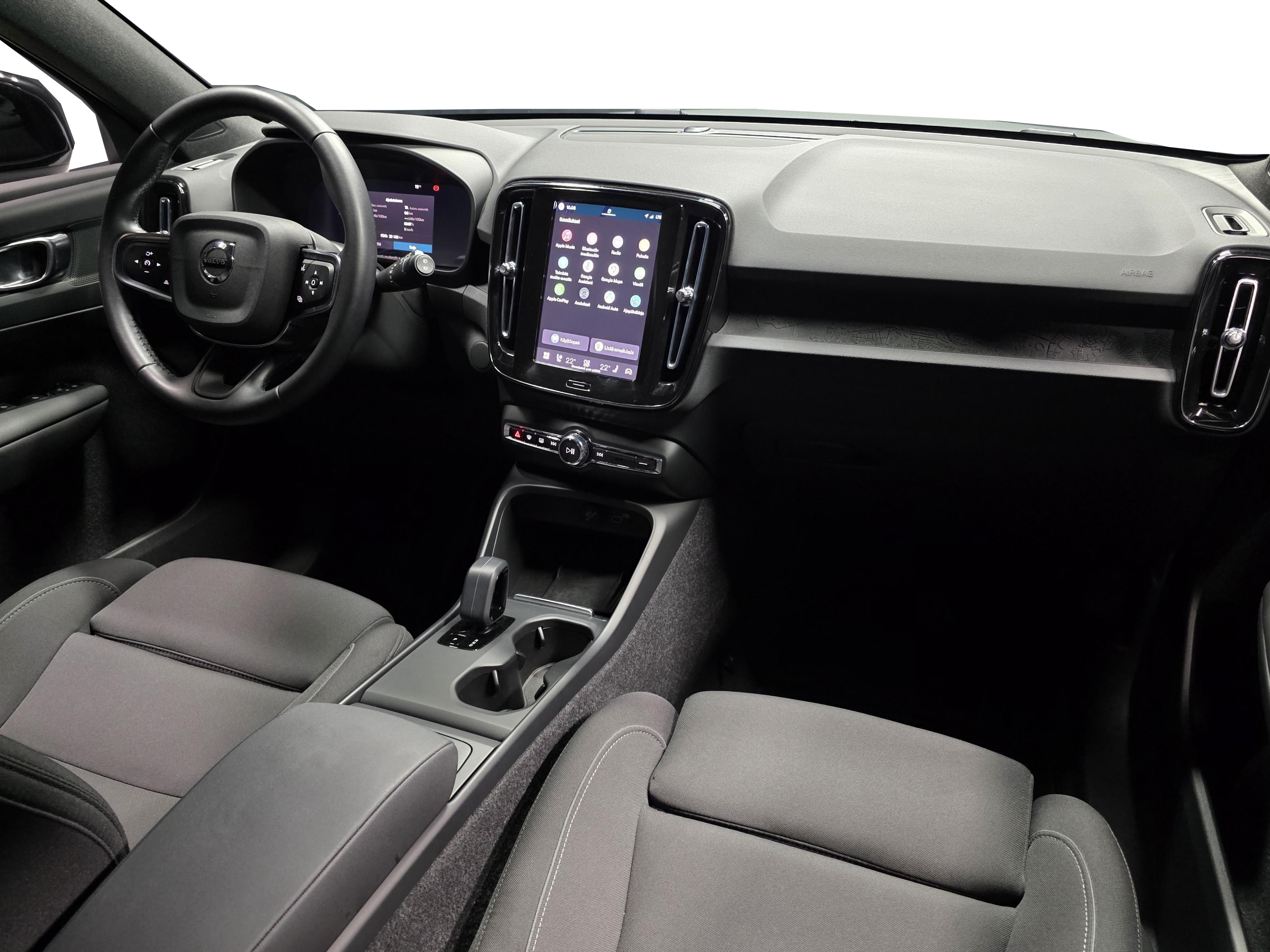 Volvo EX40 16