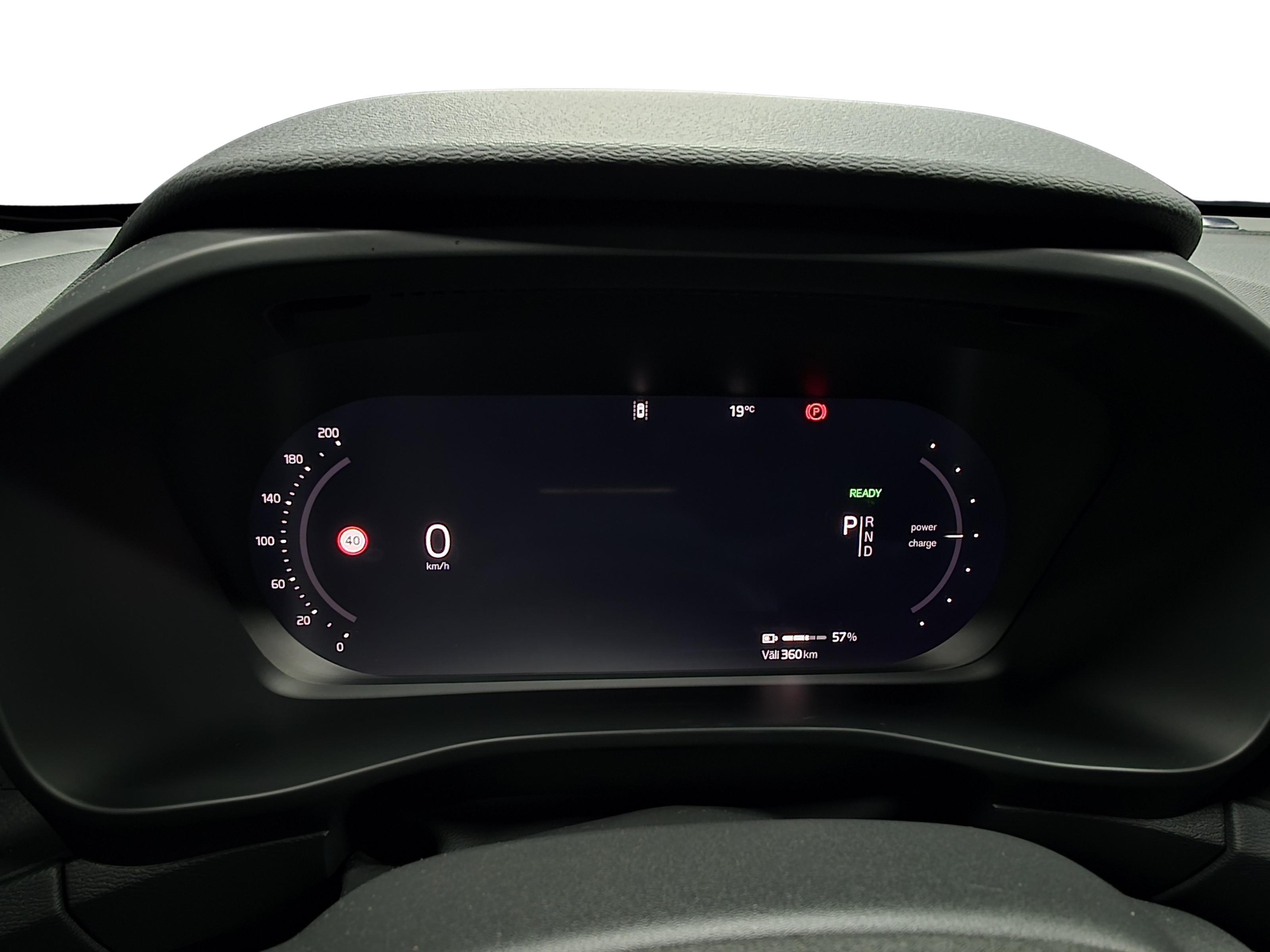 Volvo EX40 7