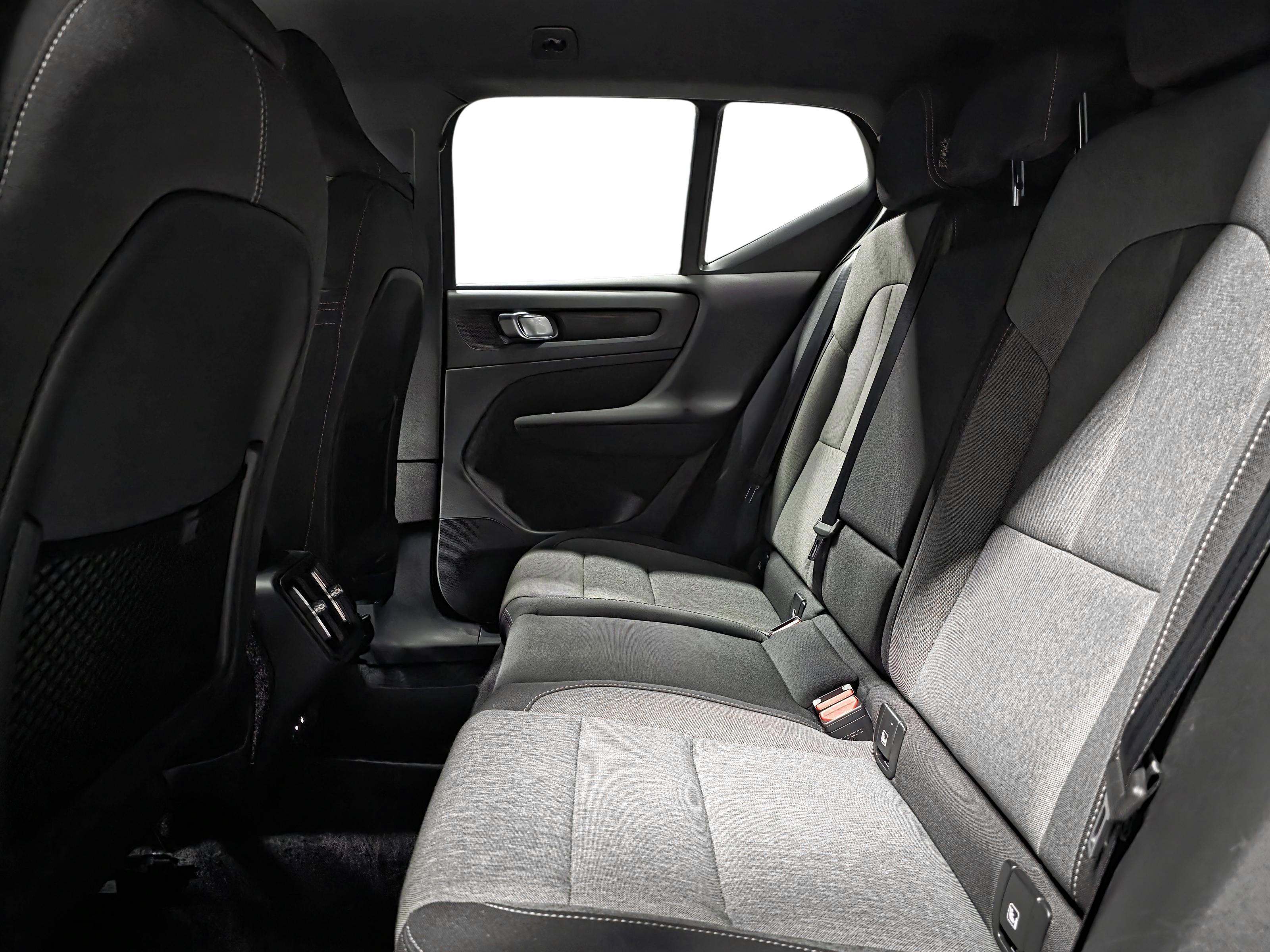 Volvo XC40 9