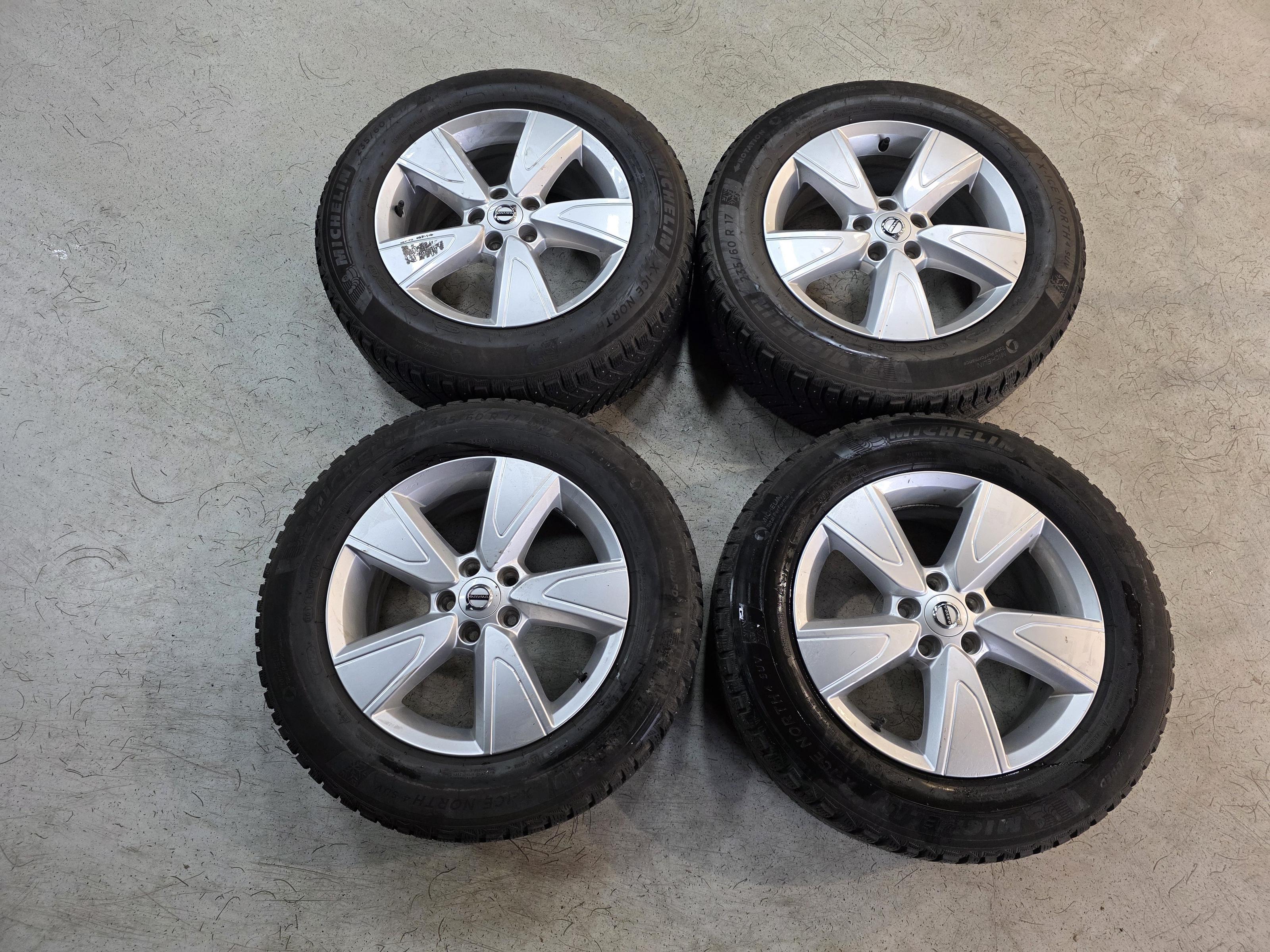 Volvo XC40 12