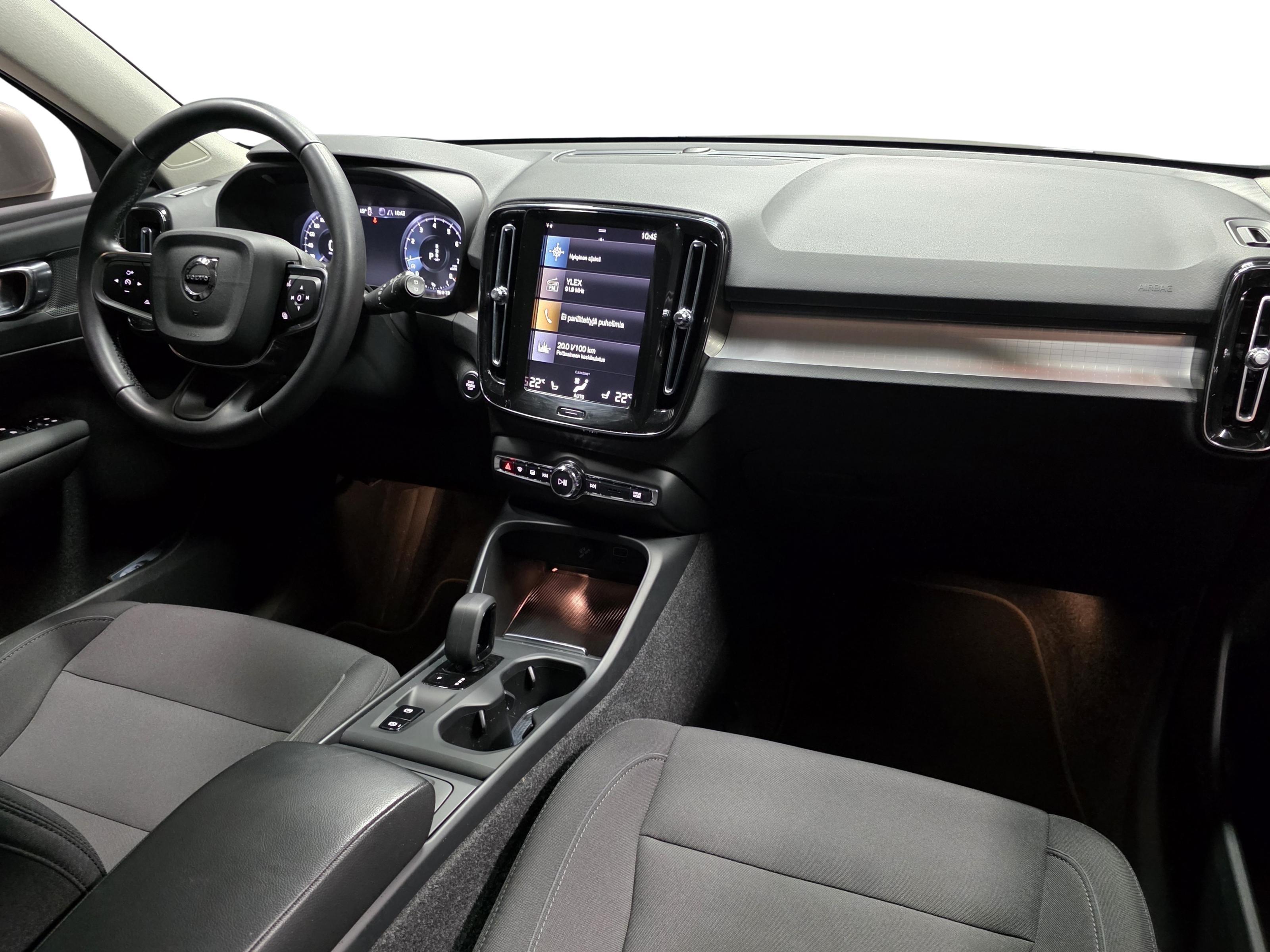 Volvo XC40 17