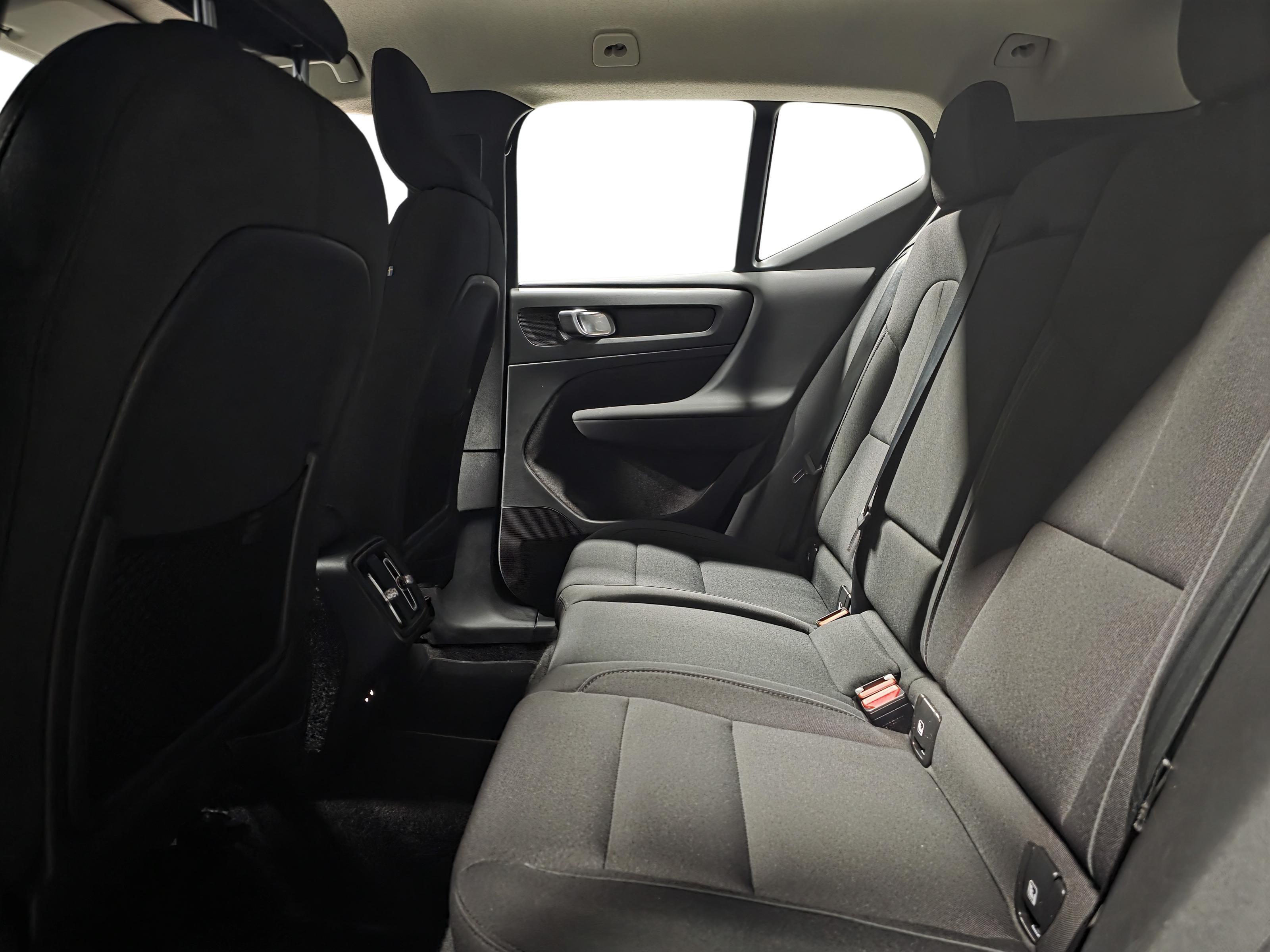 Volvo XC40 9