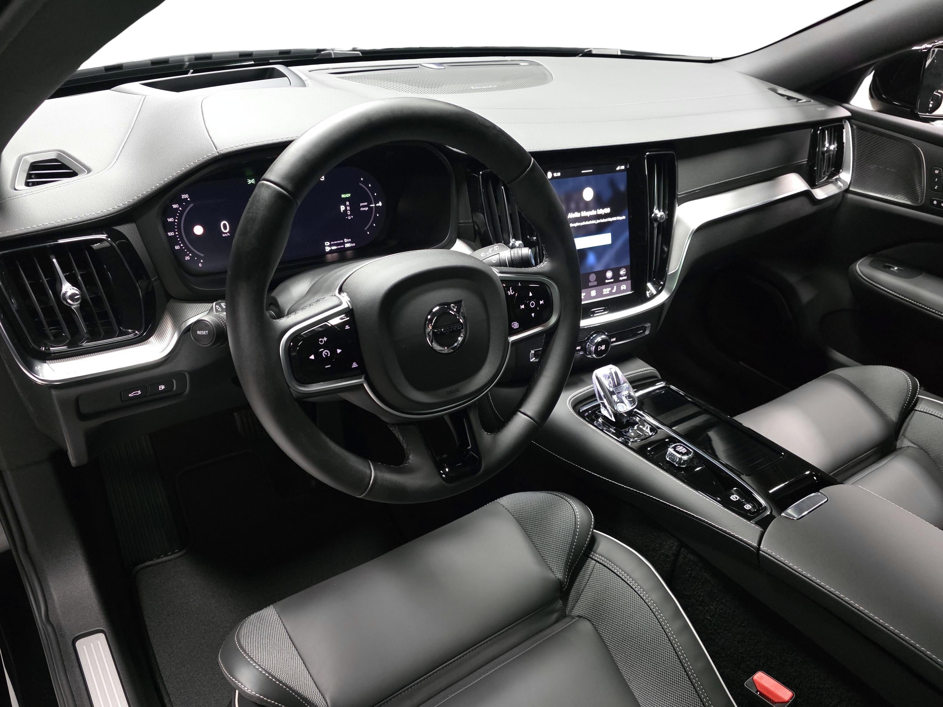 Volvo V60 8