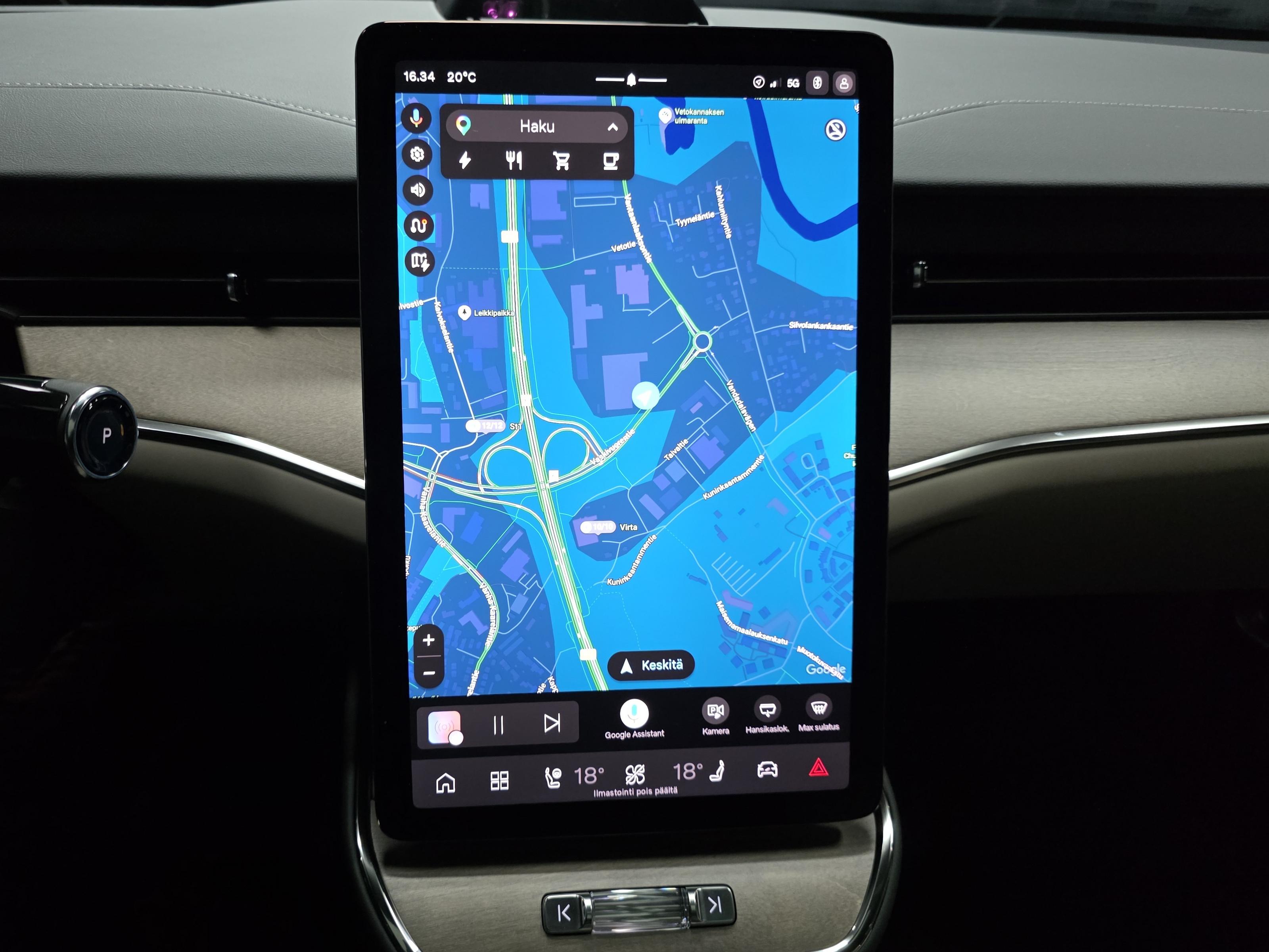 Volvo ES90 12