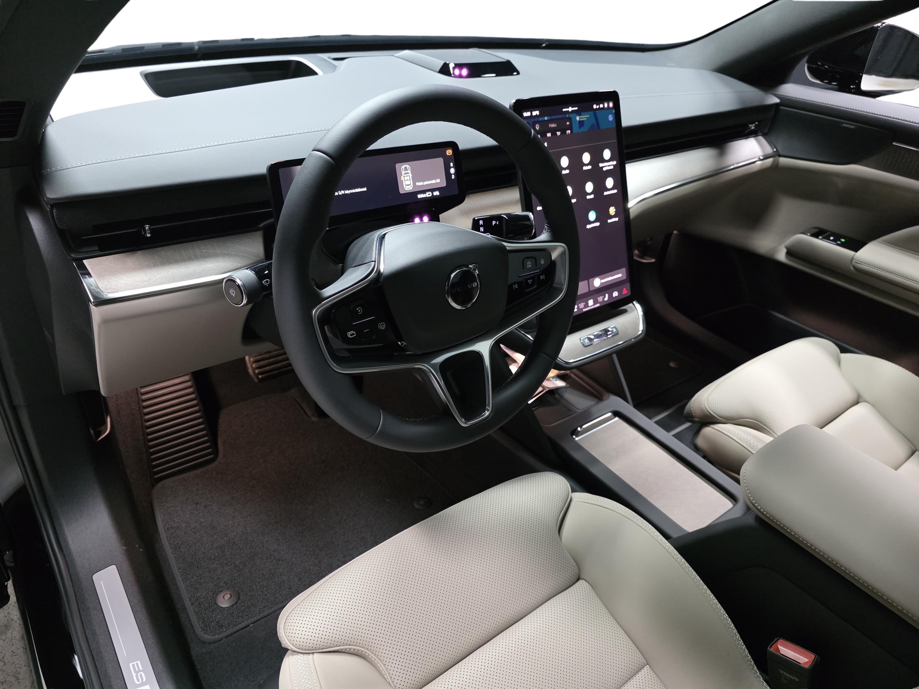 Volvo ES90 8