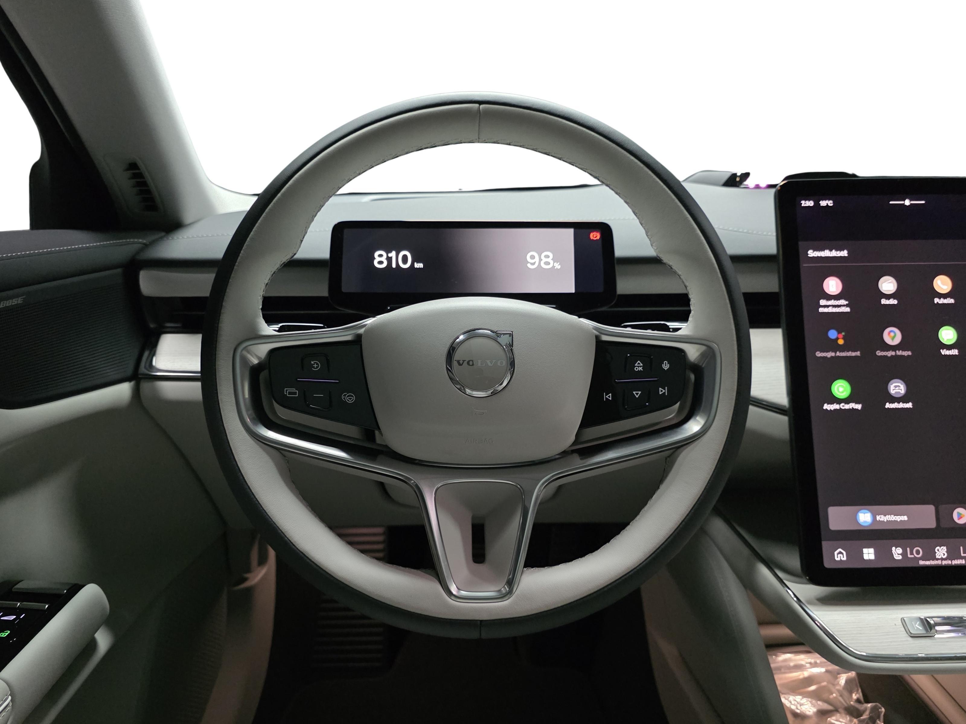 Volvo ES90 10