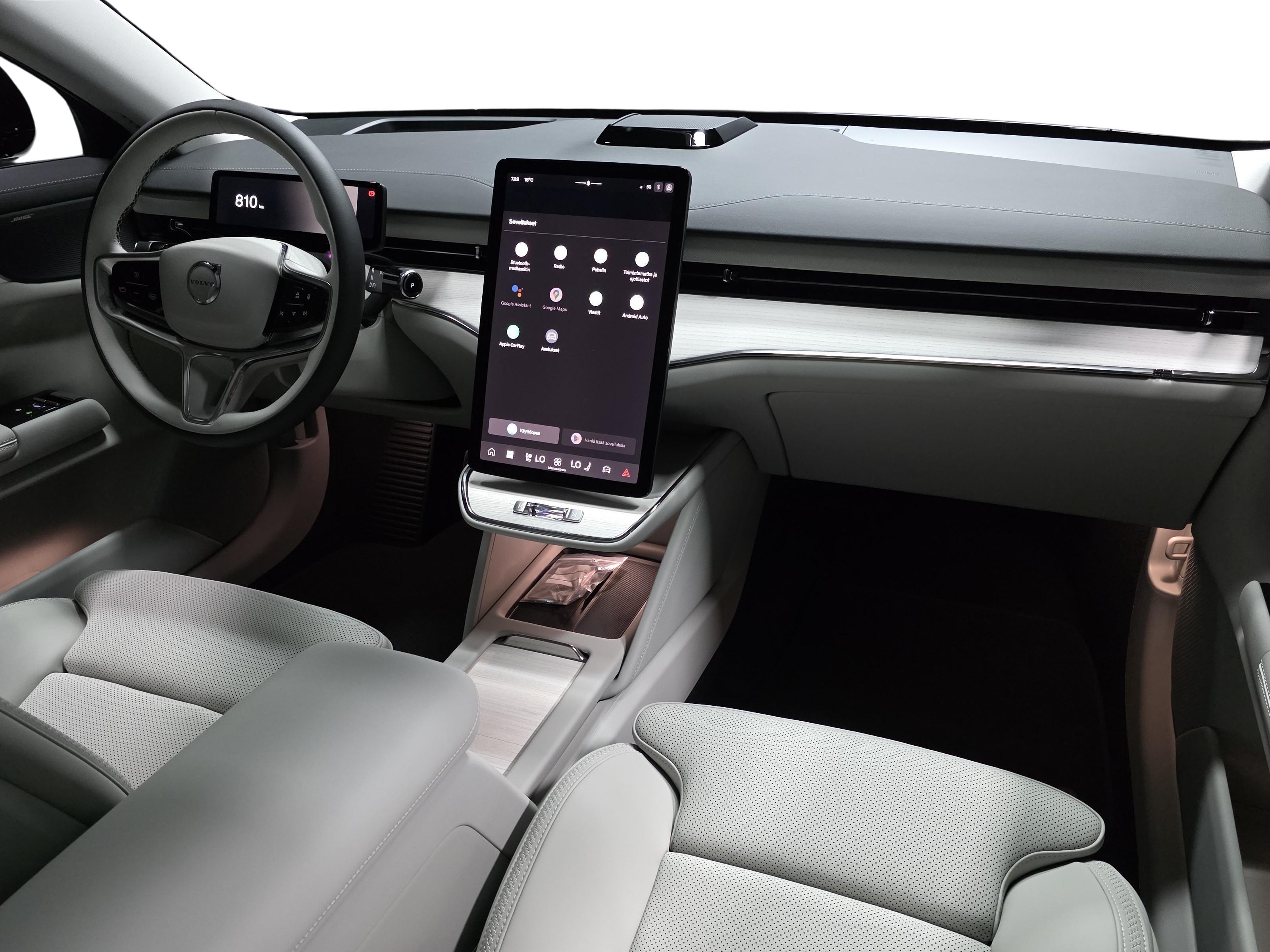 Volvo ES90 16