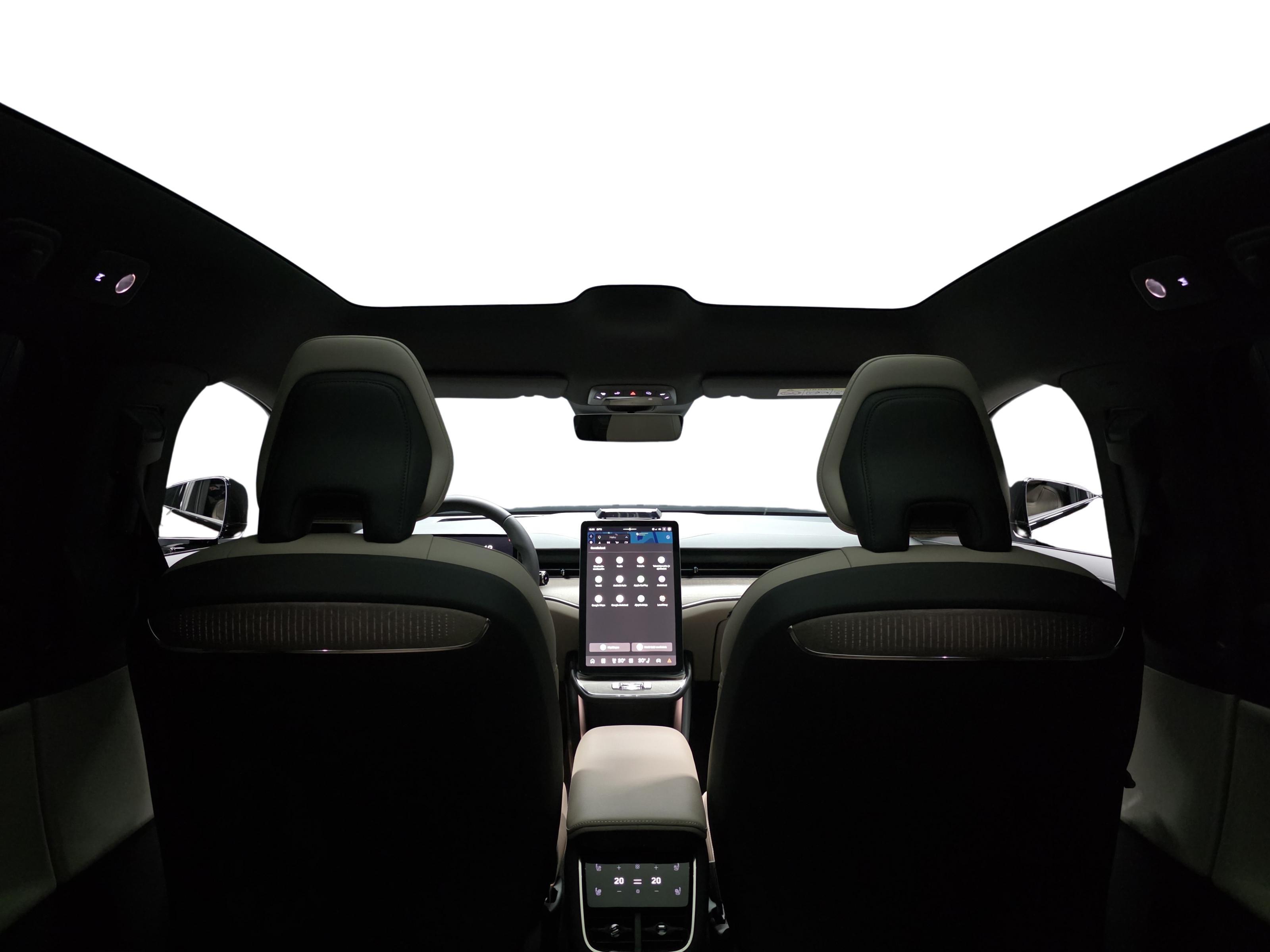 Volvo ES90 16