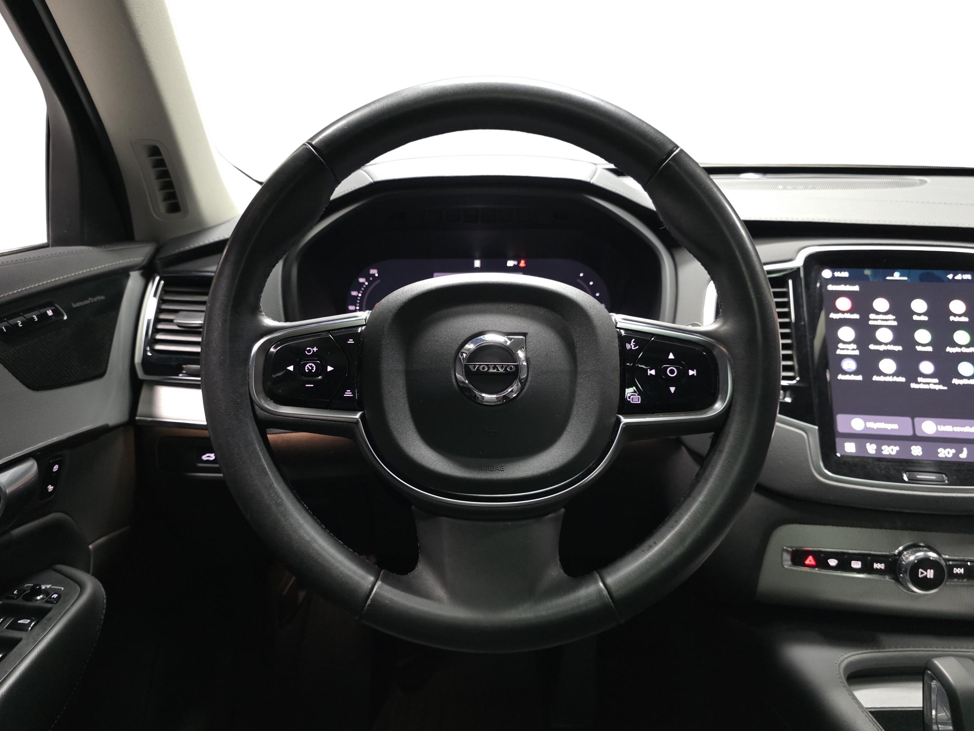 Volvo XC90 10