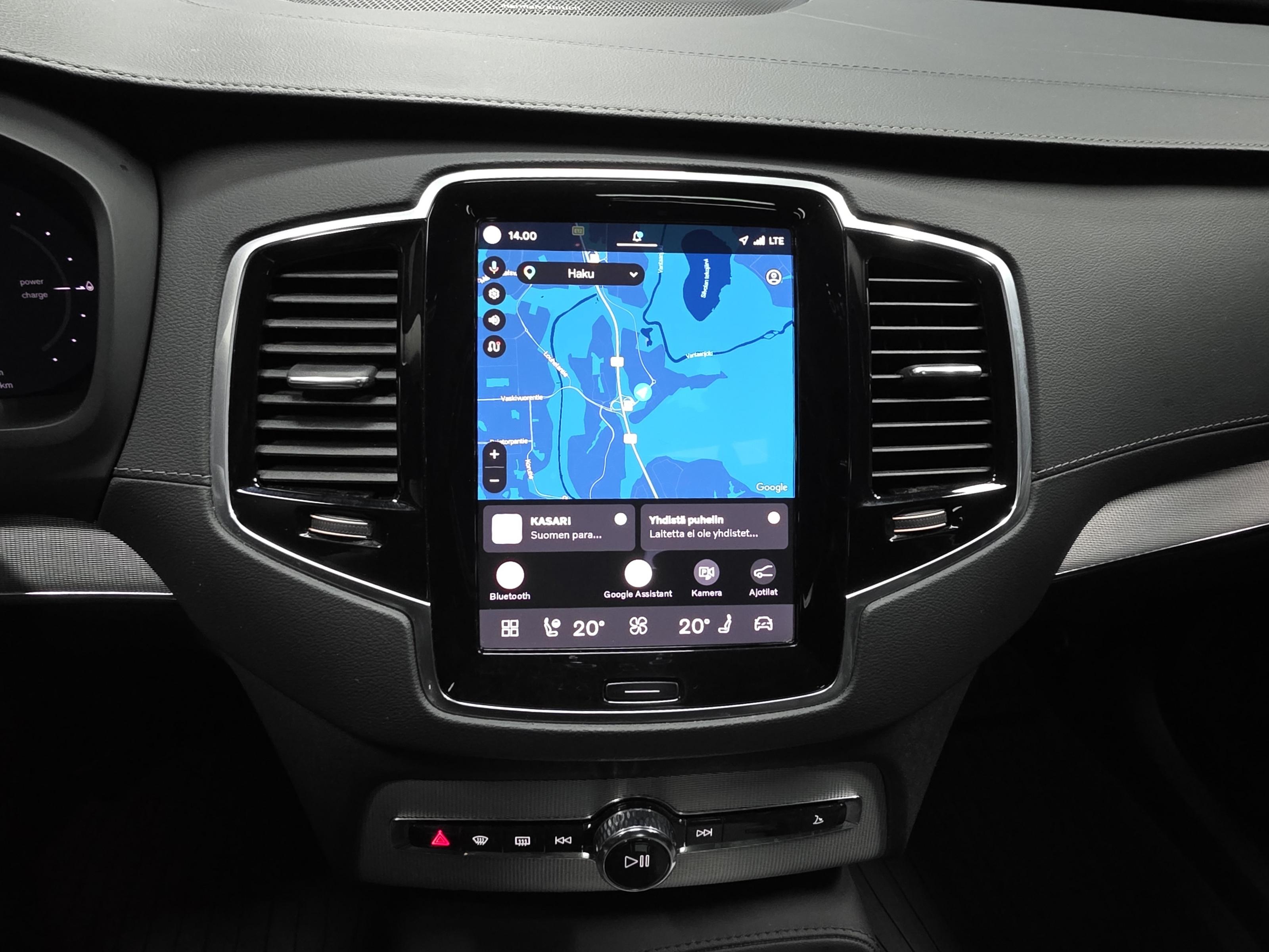 Volvo XC90 13