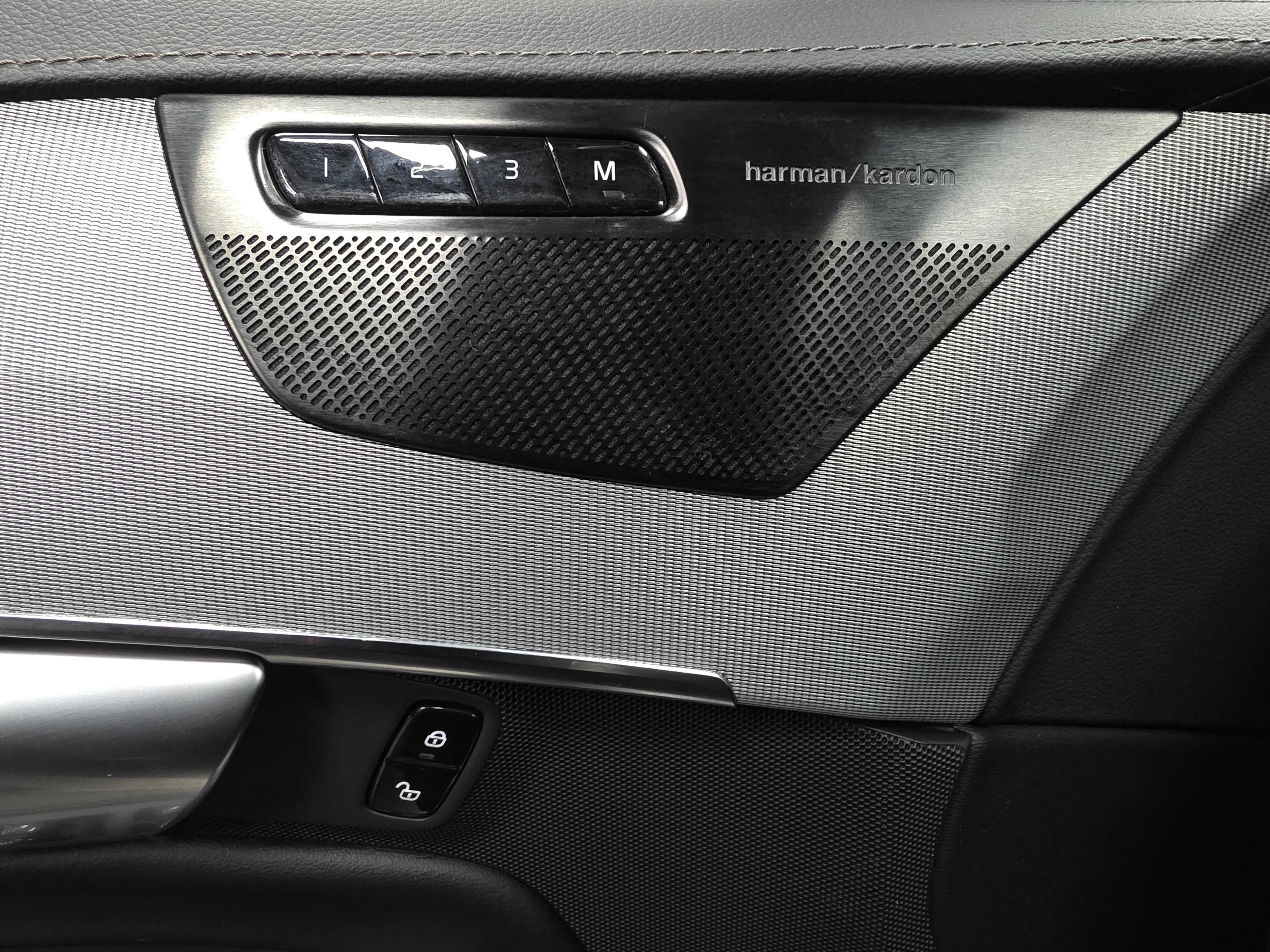Volvo XC90 16