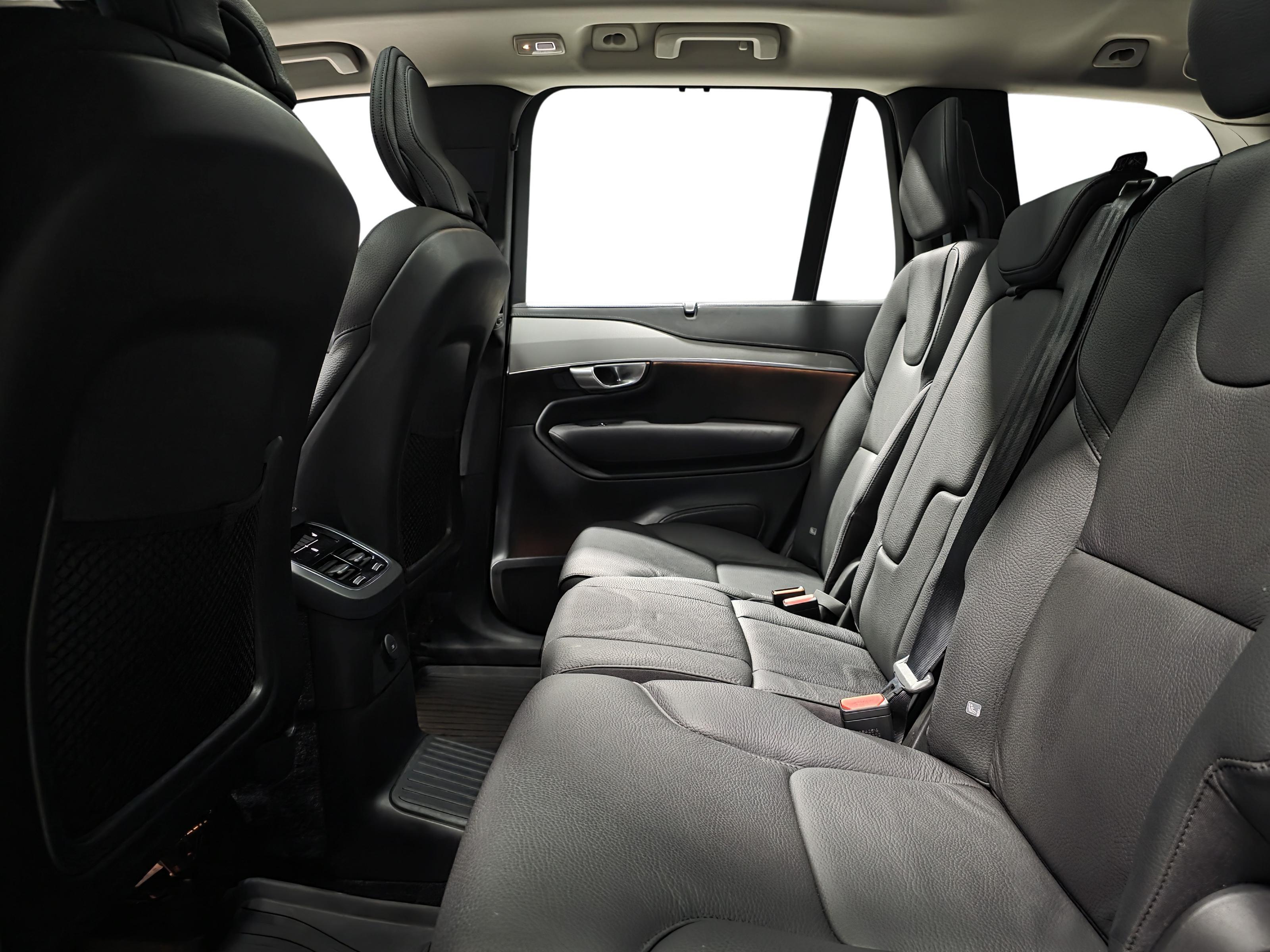 Volvo XC90 9