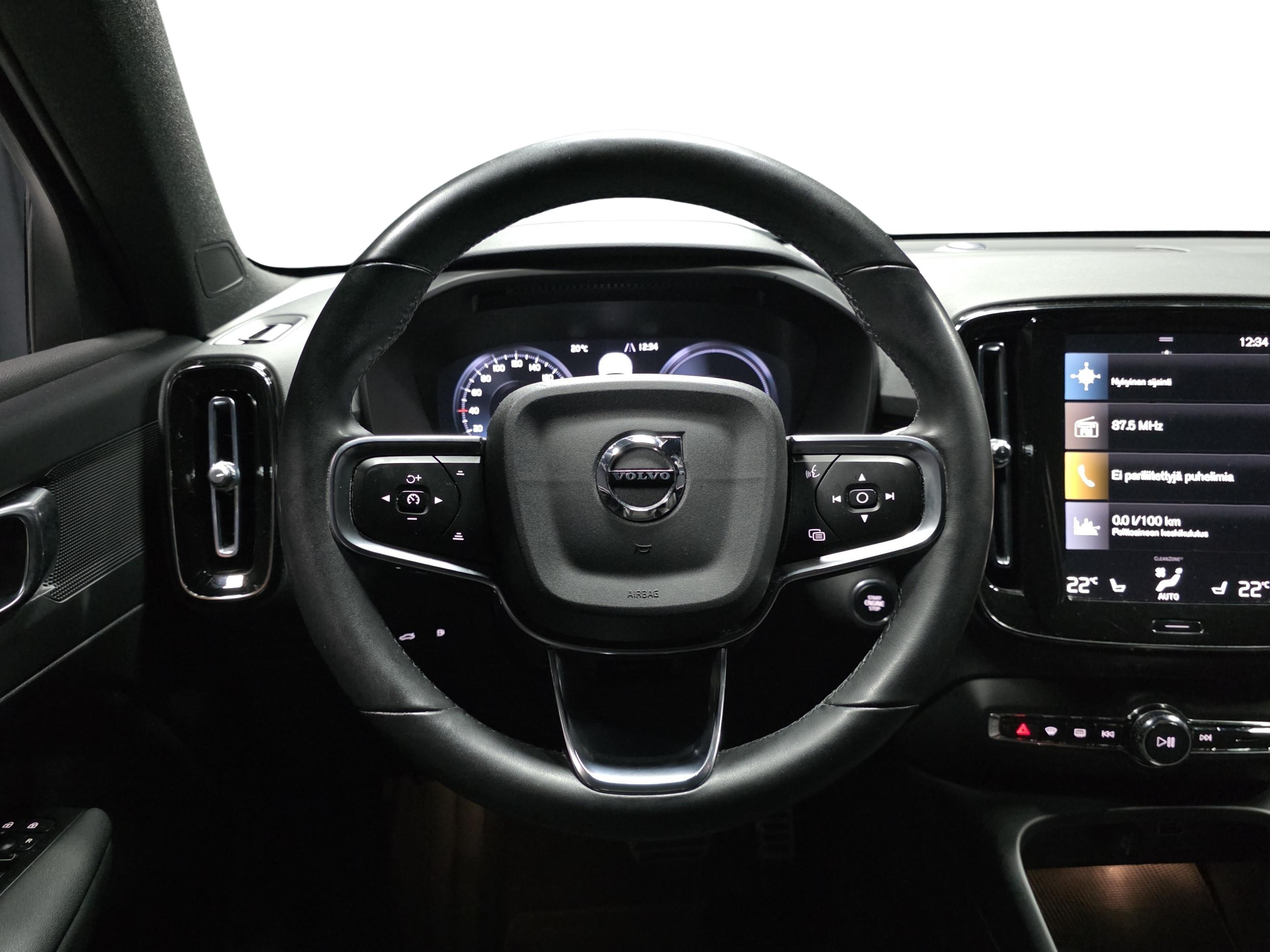 Volvo XC40 10