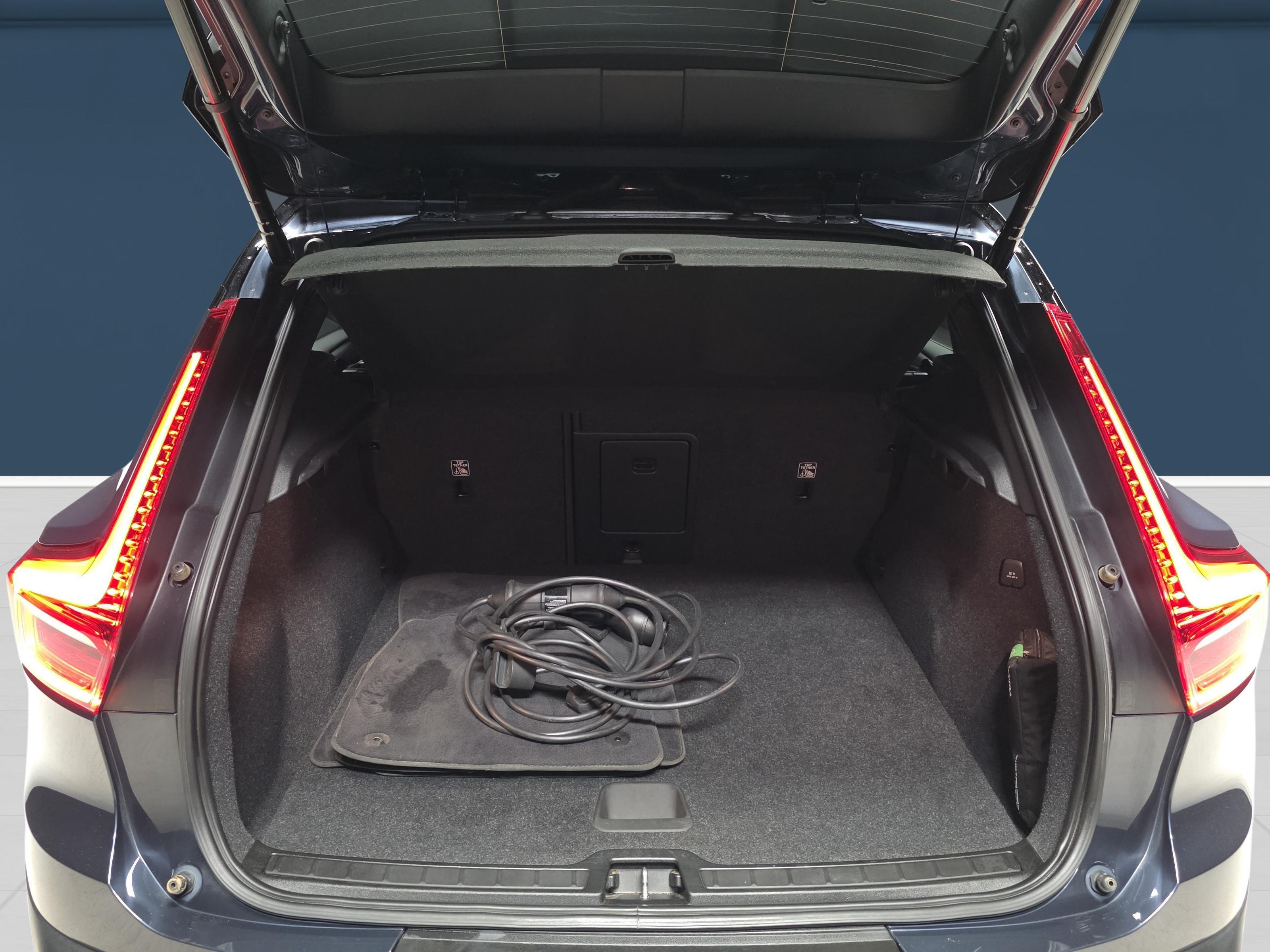 Volvo XC40 11
