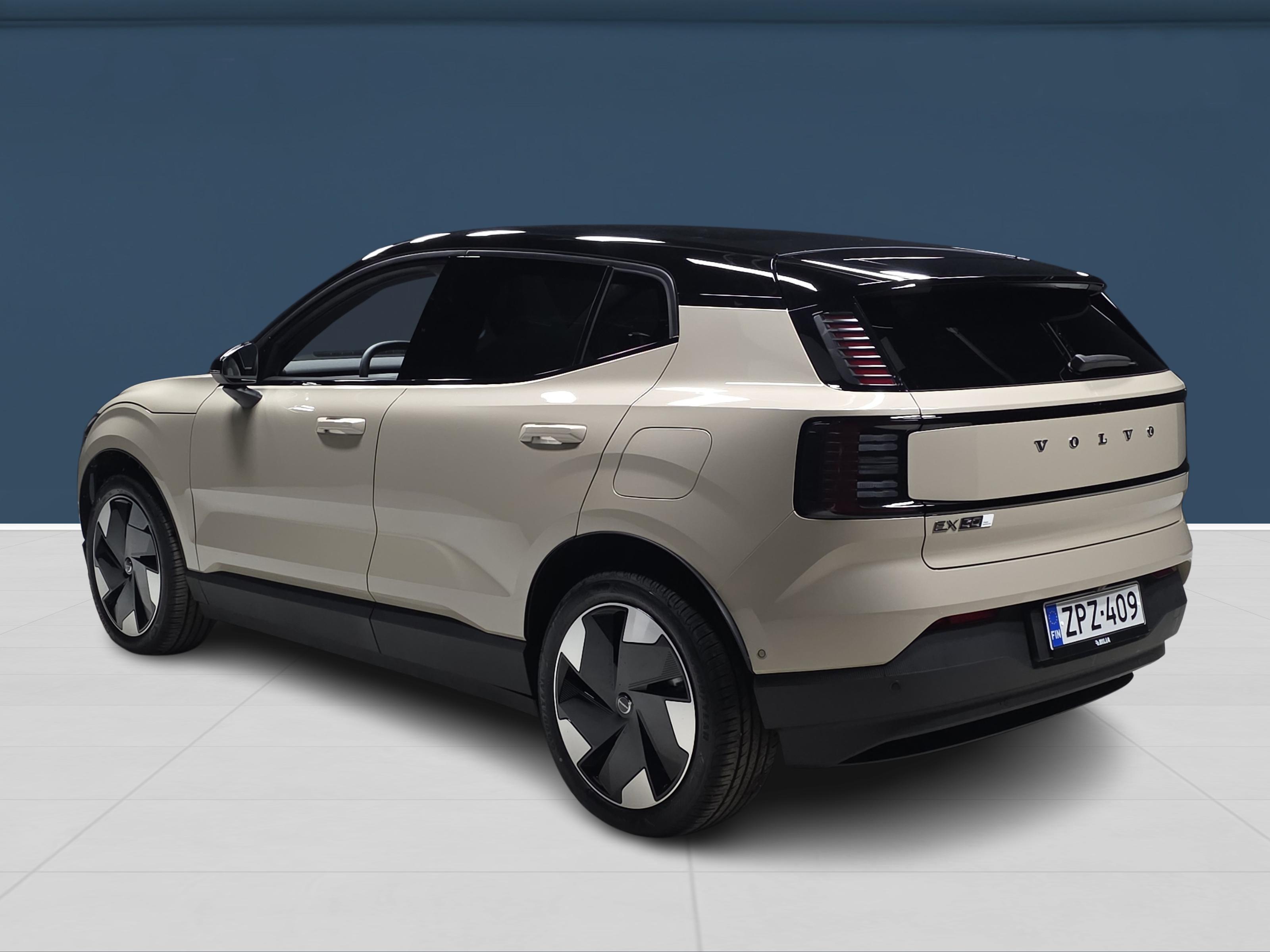 Volvo EX30 6