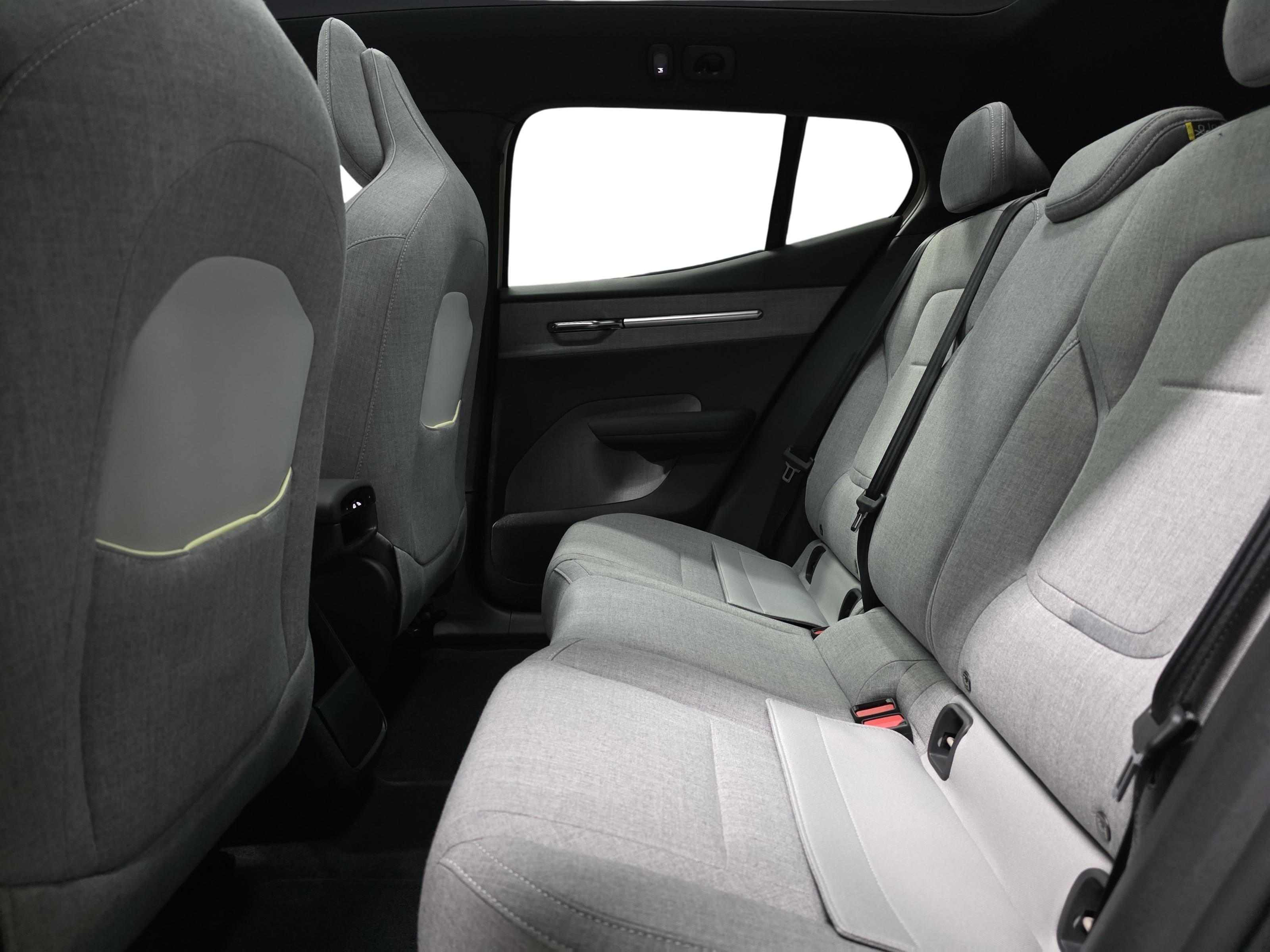 Volvo EX30 9