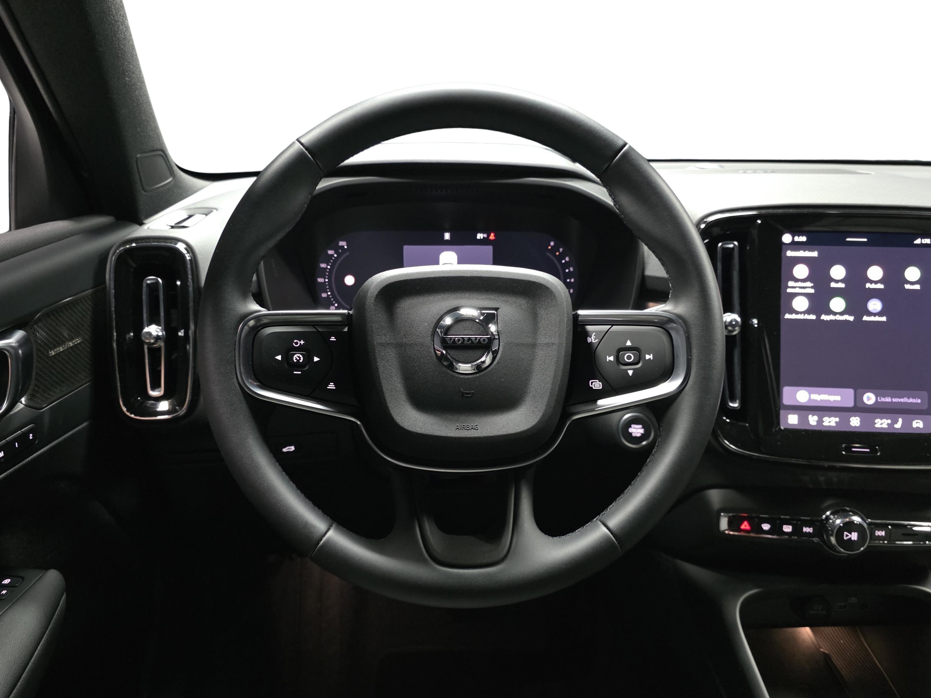 Volvo XC40 10