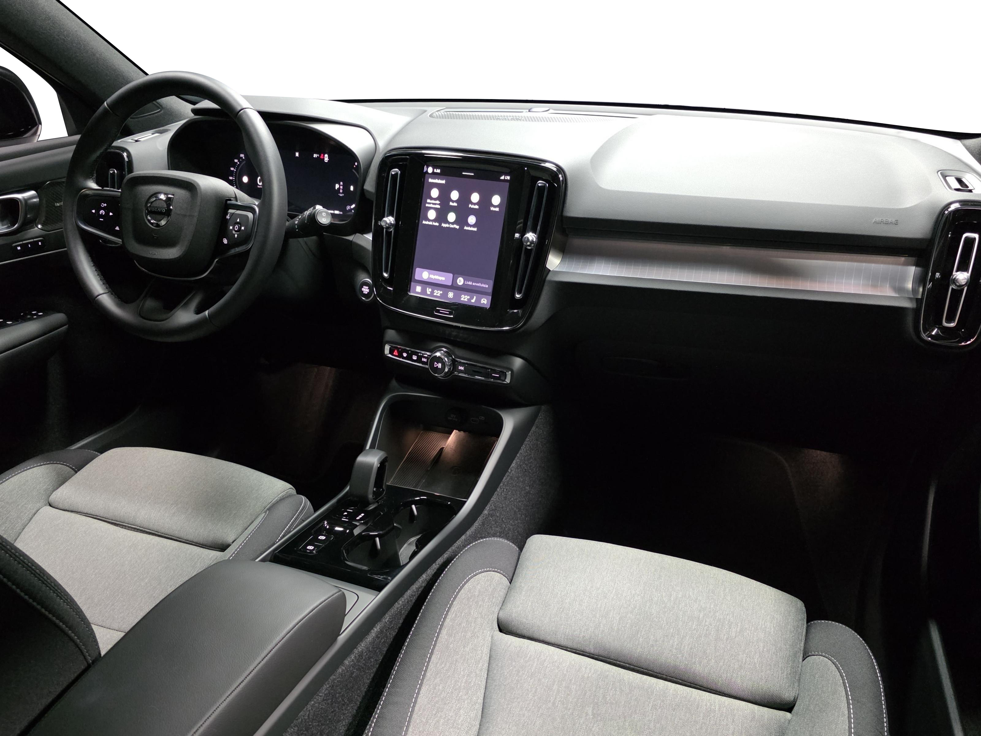 Volvo XC40 16