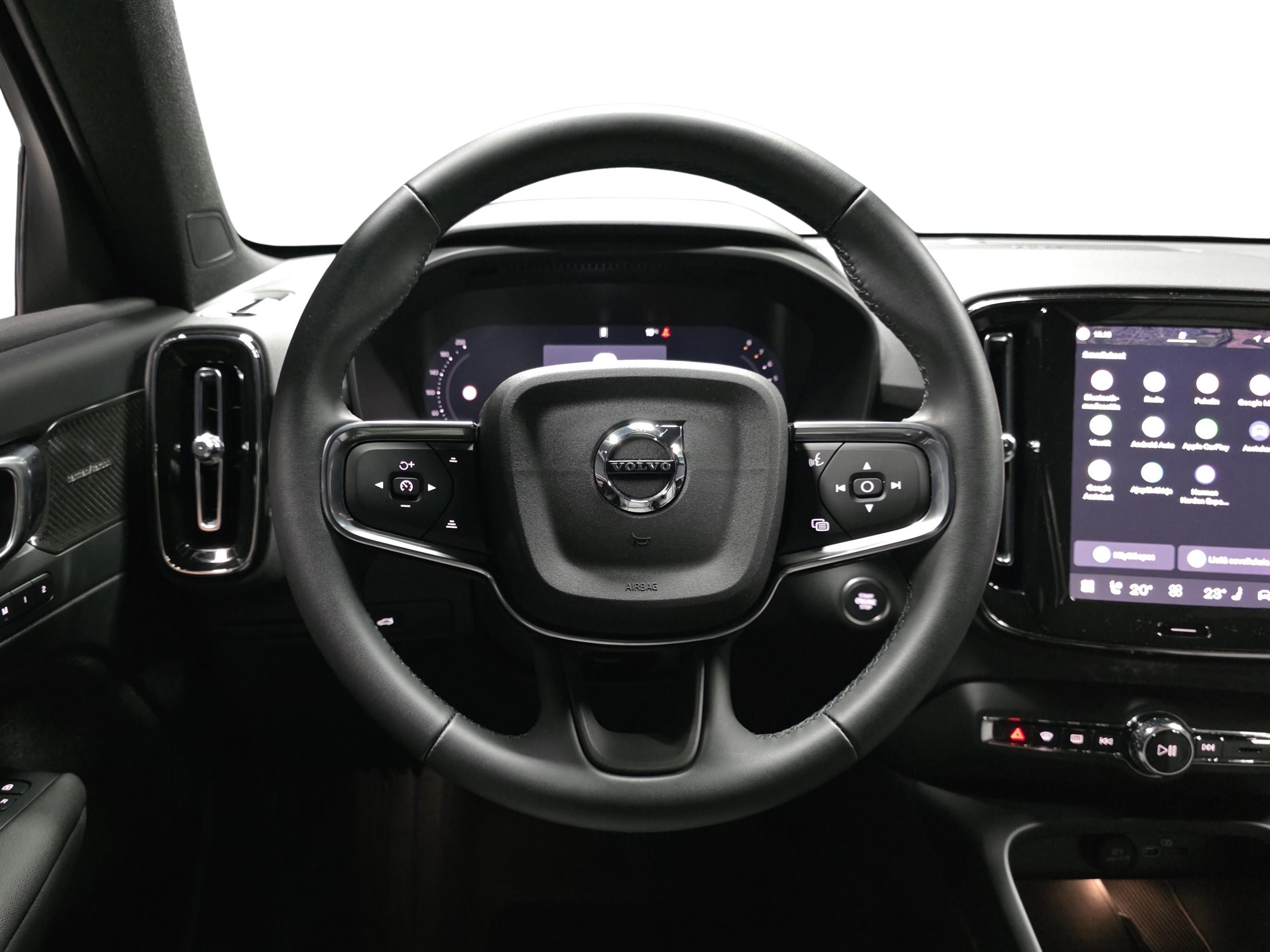 Volvo XC40 10